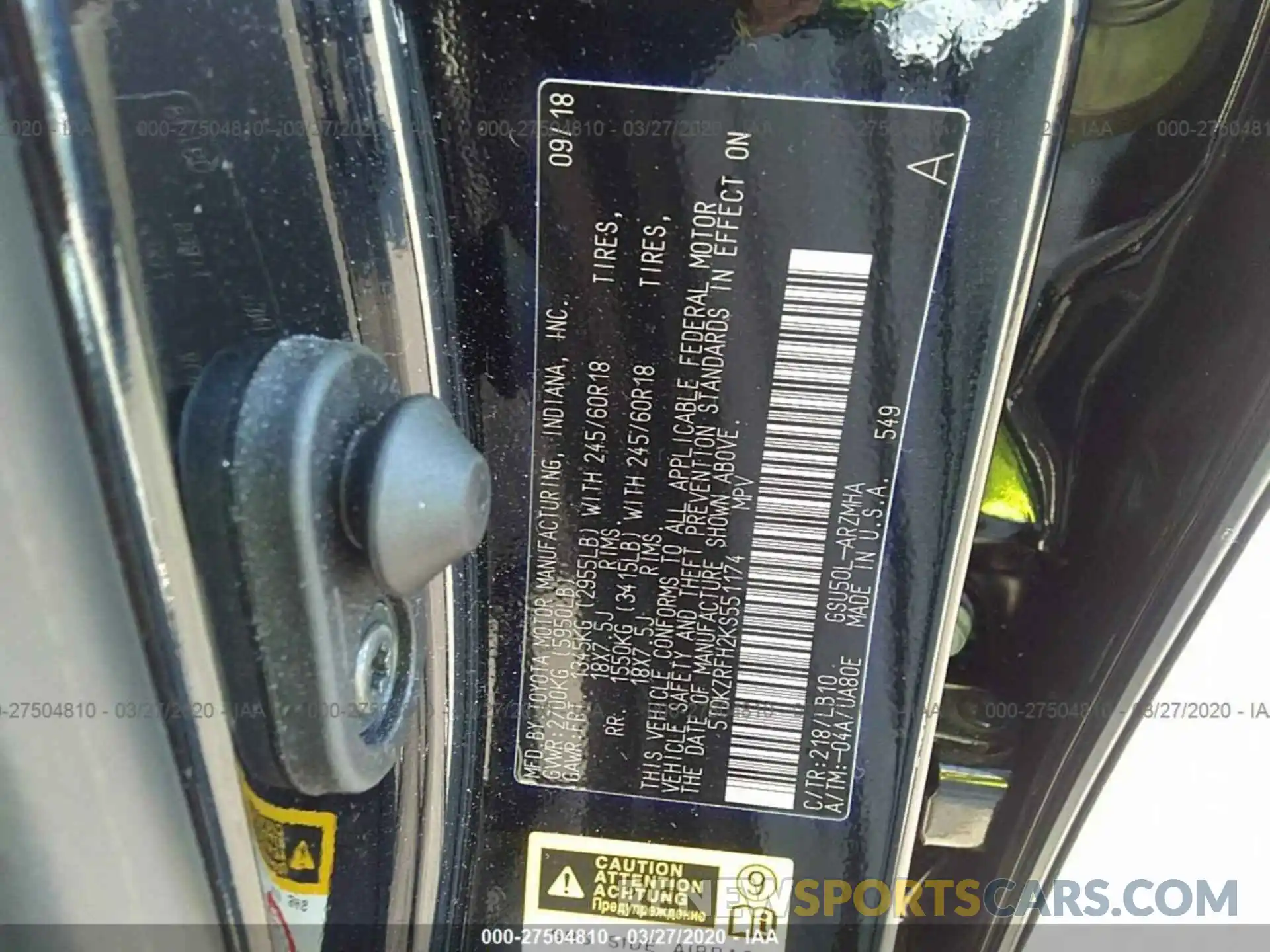 9 Photograph of a damaged car 5TDKZRFH2KS551174 TOYOTA HIGHLANDER 2019