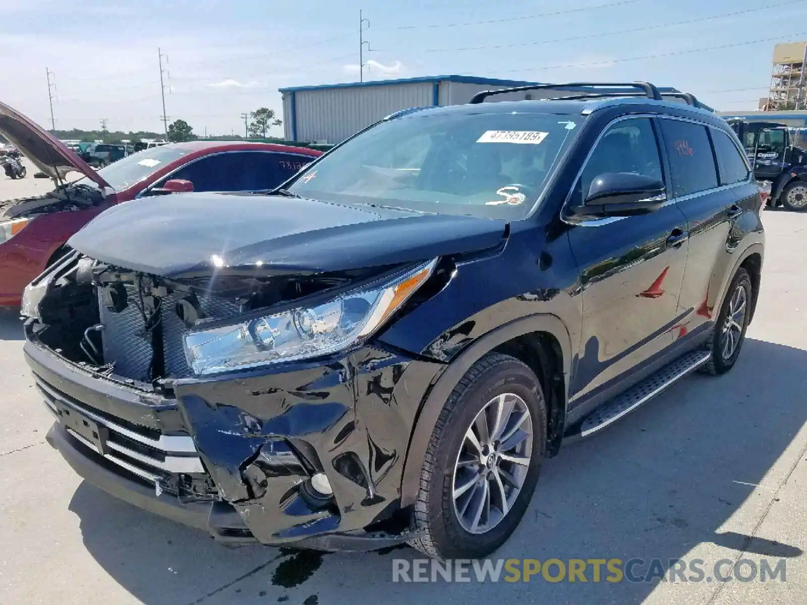 2 Photograph of a damaged car 5TDKZRFH2KS551787 TOYOTA HIGHLANDER 2019