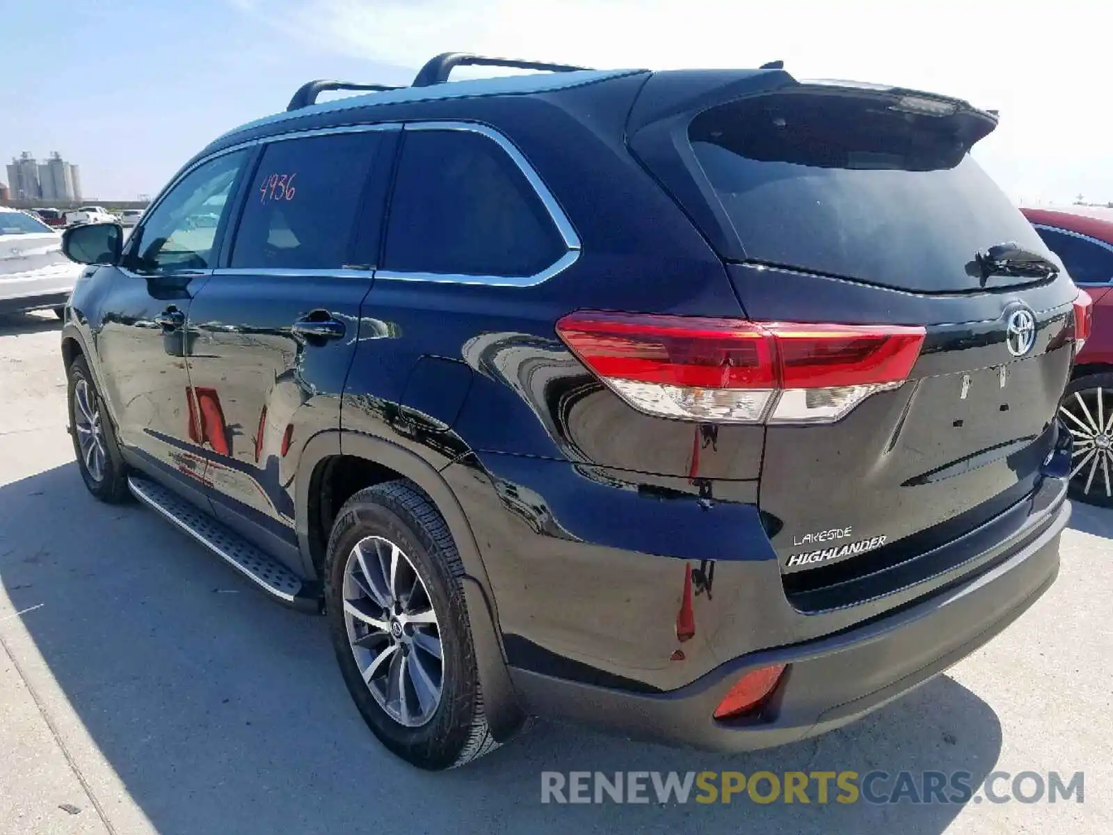 3 Photograph of a damaged car 5TDKZRFH2KS551787 TOYOTA HIGHLANDER 2019