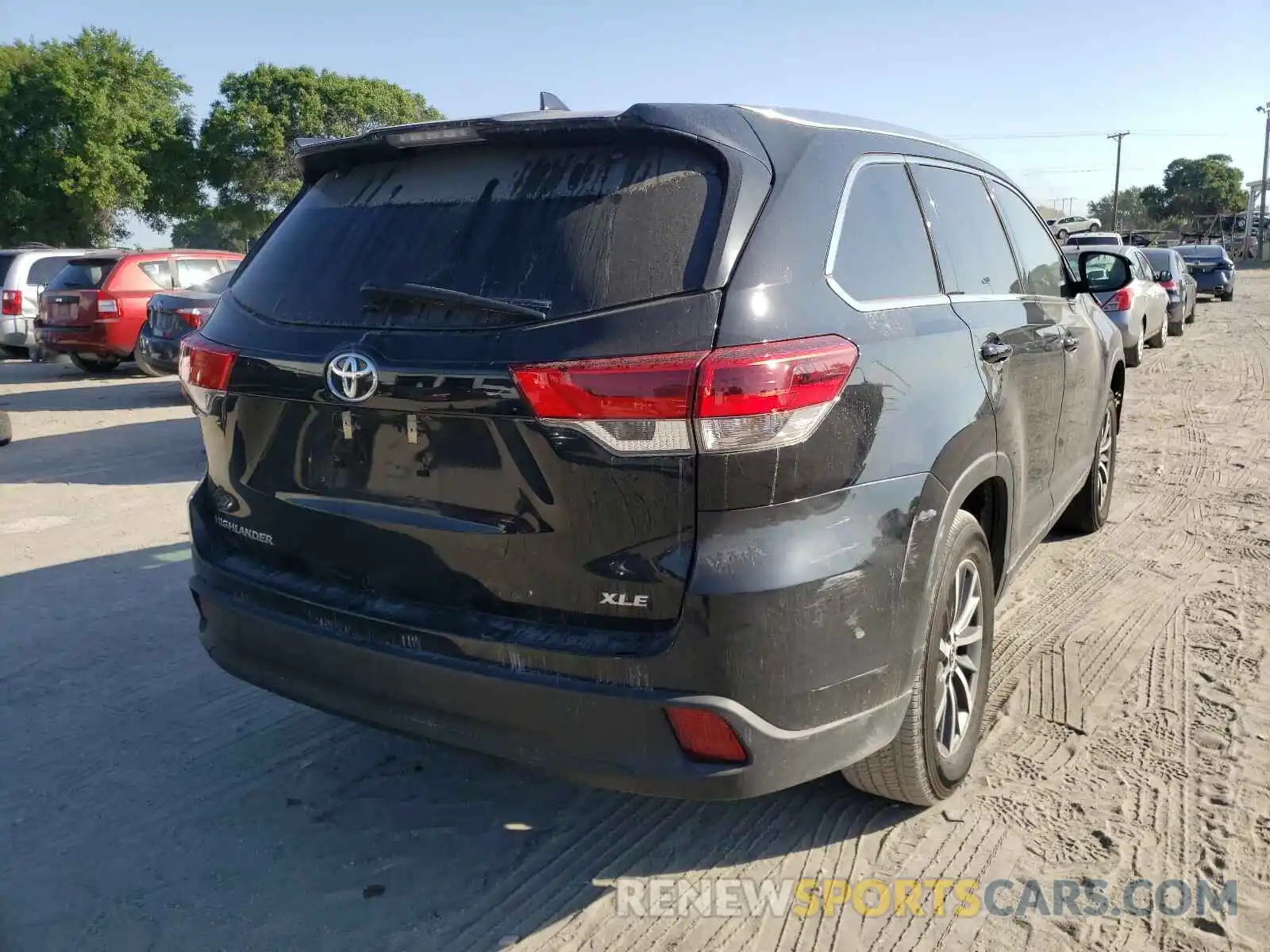 4 Фотография поврежденного автомобиля 5TDKZRFH2KS555354 TOYOTA HIGHLANDER 2019