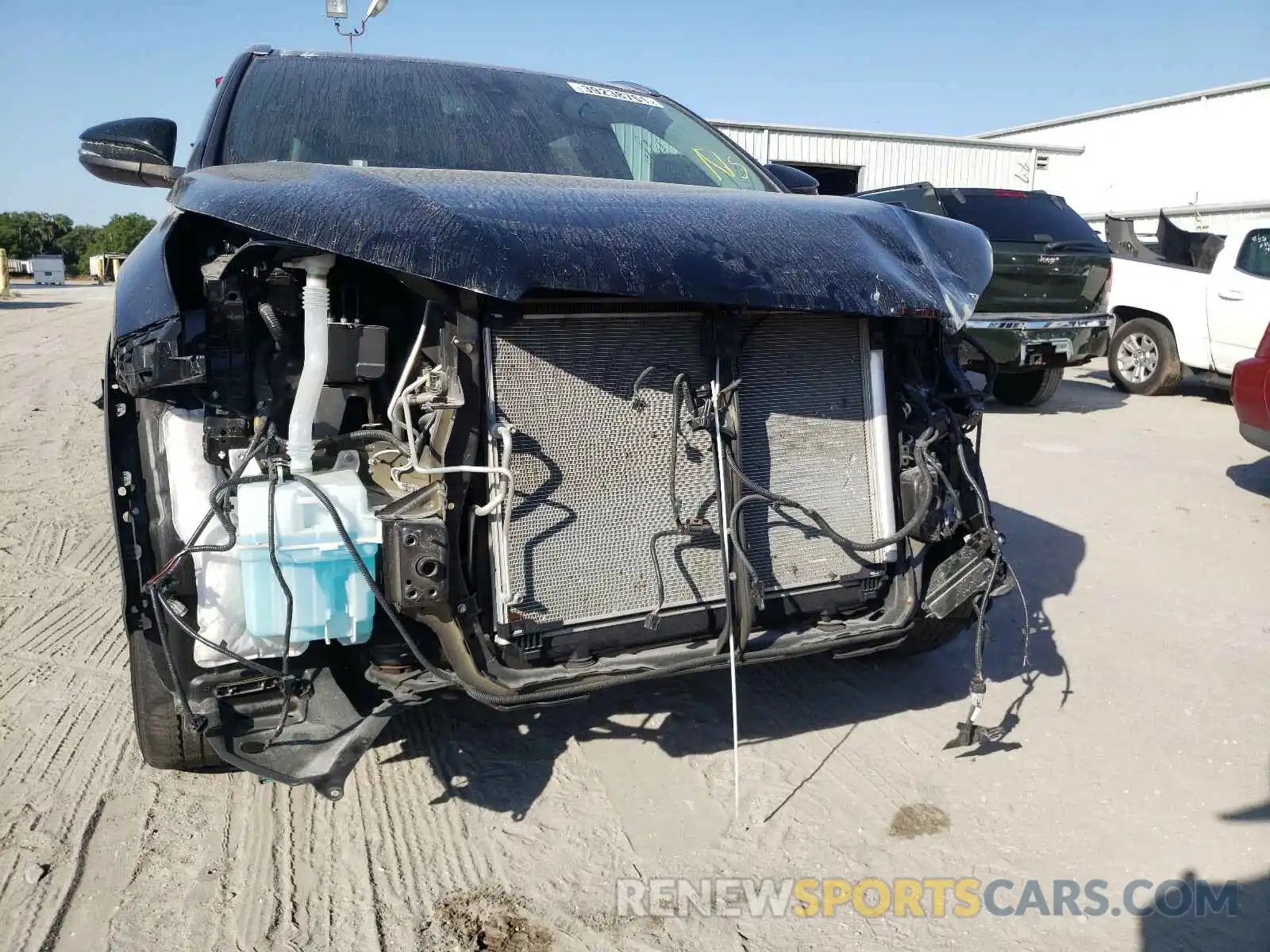 9 Photograph of a damaged car 5TDKZRFH2KS555354 TOYOTA HIGHLANDER 2019