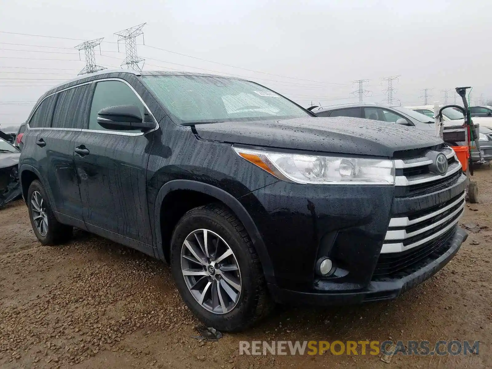 1 Photograph of a damaged car 5TDKZRFH2KS558965 TOYOTA HIGHLANDER 2019