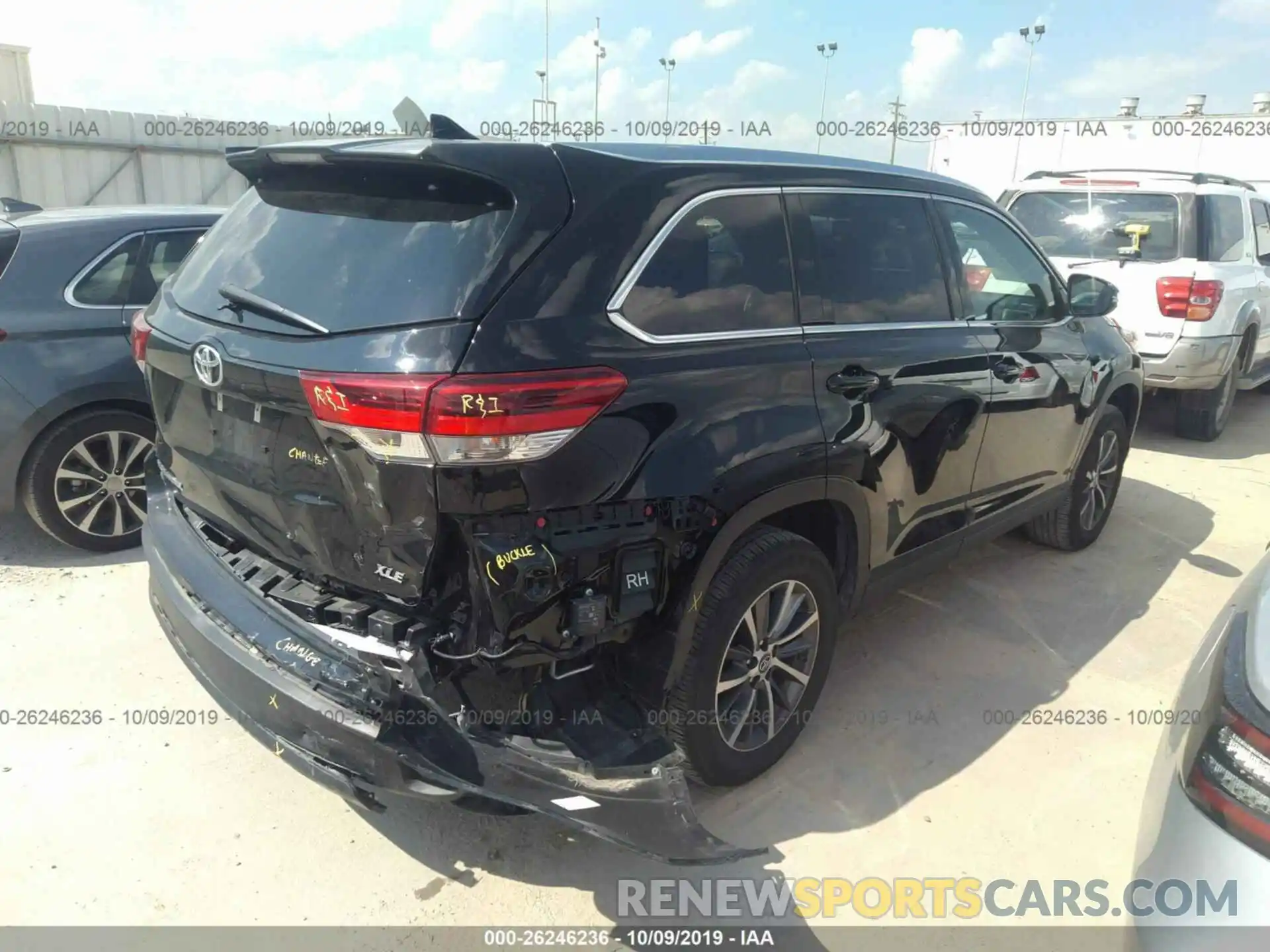 4 Фотография поврежденного автомобиля 5TDKZRFH2KS560926 TOYOTA HIGHLANDER 2019