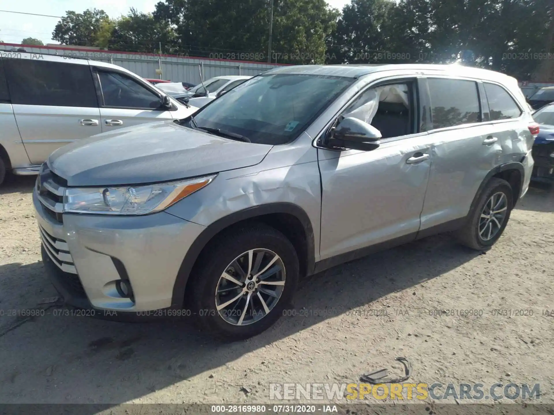 2 Photograph of a damaged car 5TDKZRFH2KS560991 TOYOTA HIGHLANDER 2019