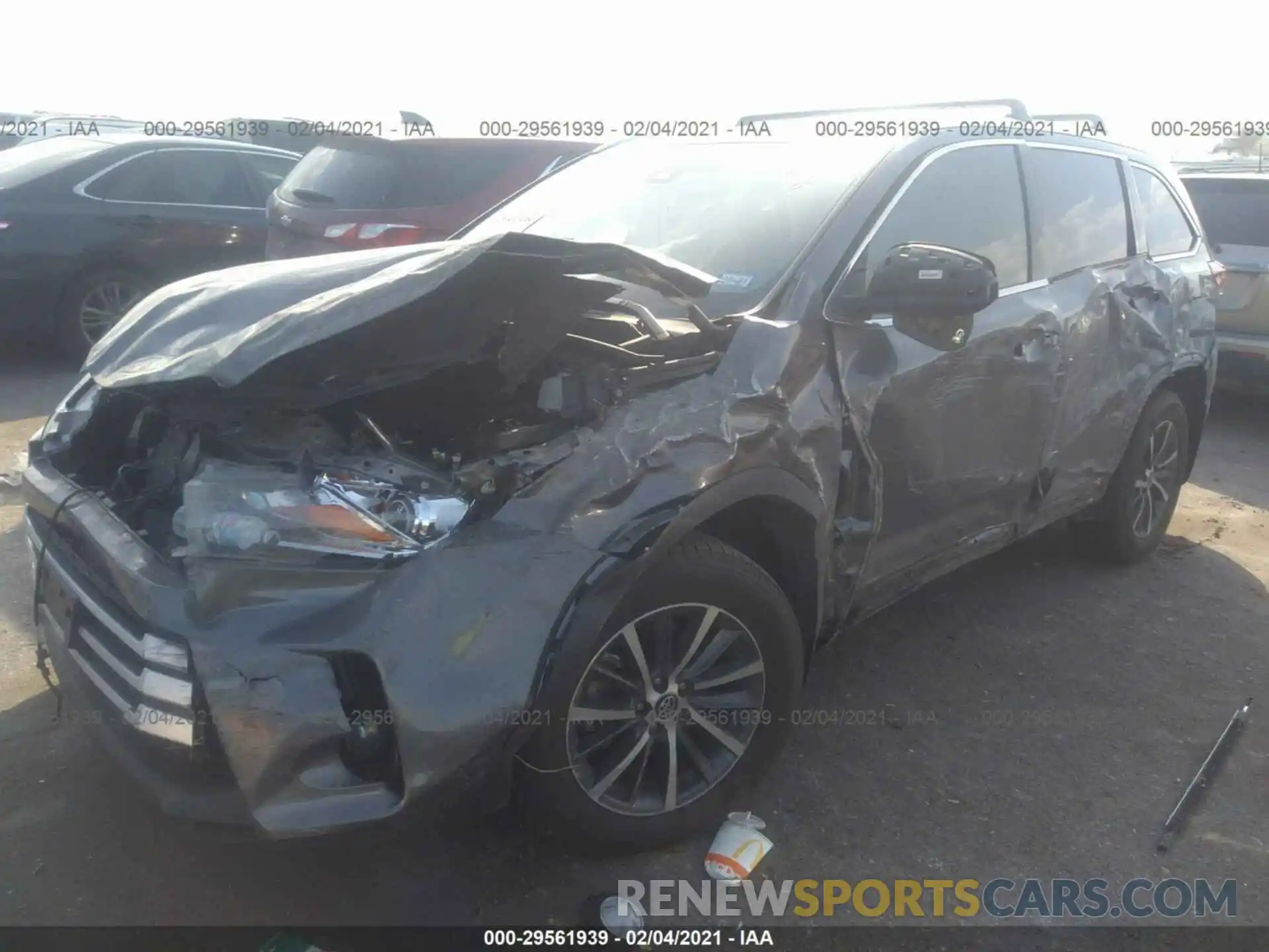 2 Photograph of a damaged car 5TDKZRFH2KS567357 TOYOTA HIGHLANDER 2019