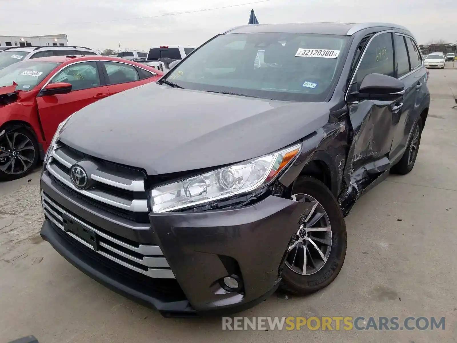 2 Photograph of a damaged car 5TDKZRFH2KS567830 TOYOTA HIGHLANDER 2019