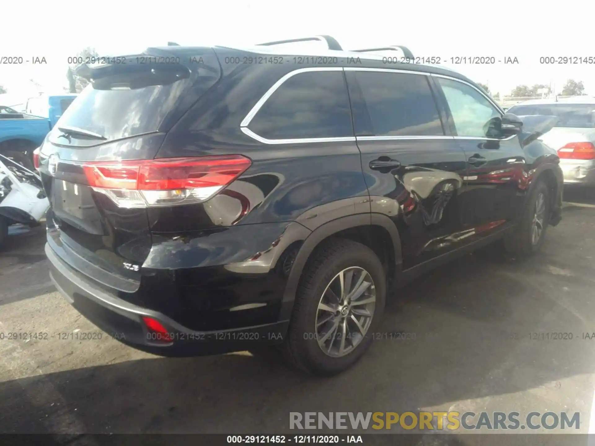 4 Photograph of a damaged car 5TDKZRFH2KS567973 TOYOTA HIGHLANDER 2019