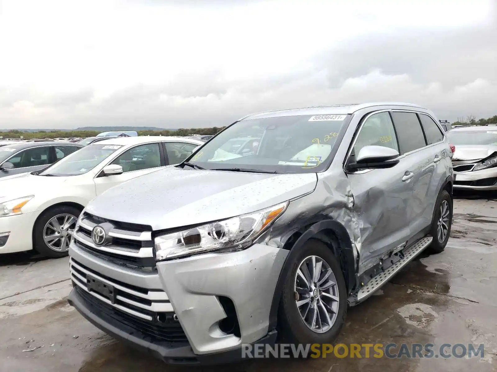 2 Photograph of a damaged car 5TDKZRFH2KS572560 TOYOTA HIGHLANDER 2019