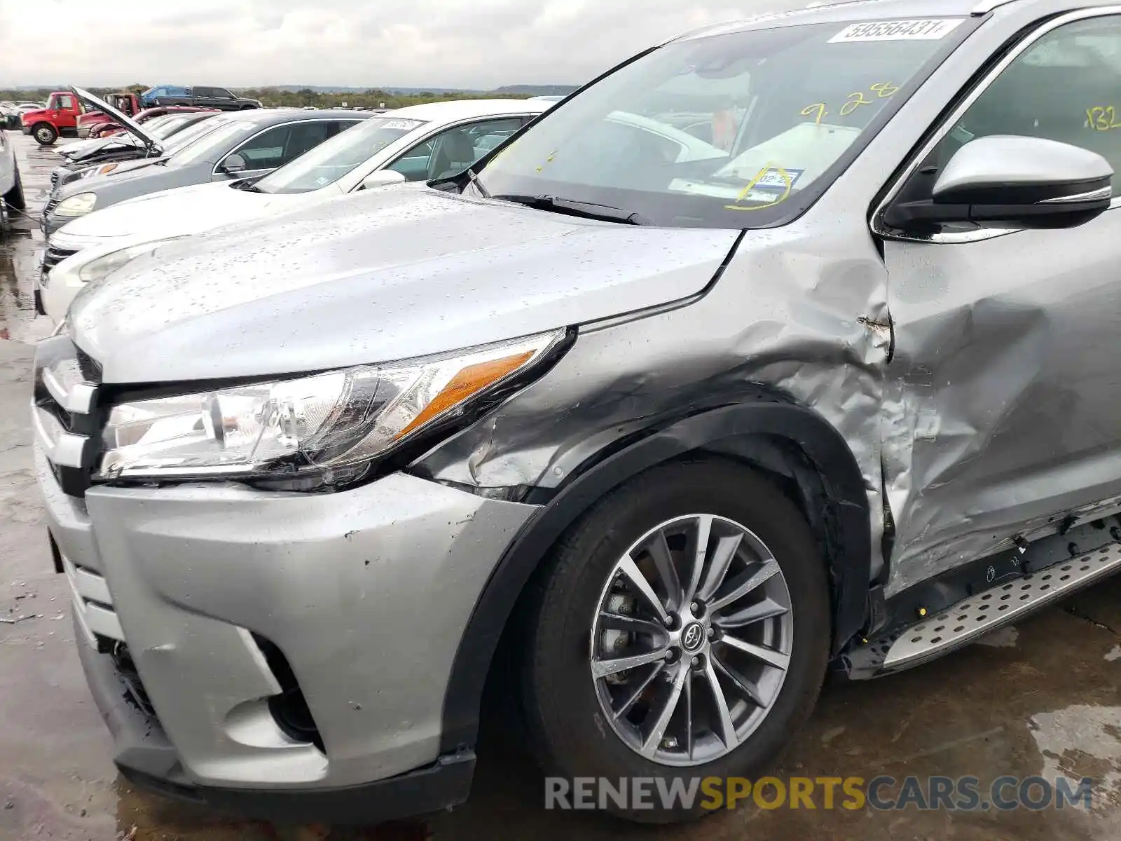 9 Photograph of a damaged car 5TDKZRFH2KS572560 TOYOTA HIGHLANDER 2019