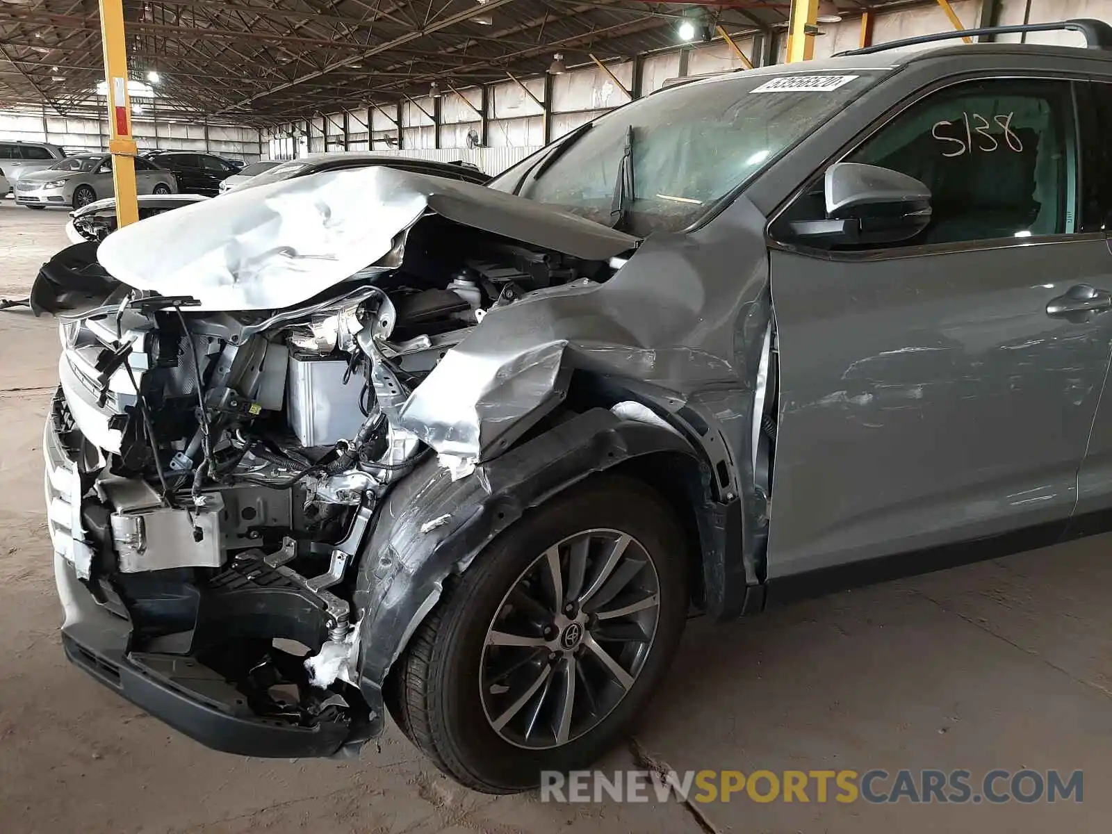 9 Photograph of a damaged car 5TDKZRFH2KS574342 TOYOTA HIGHLANDER 2019
