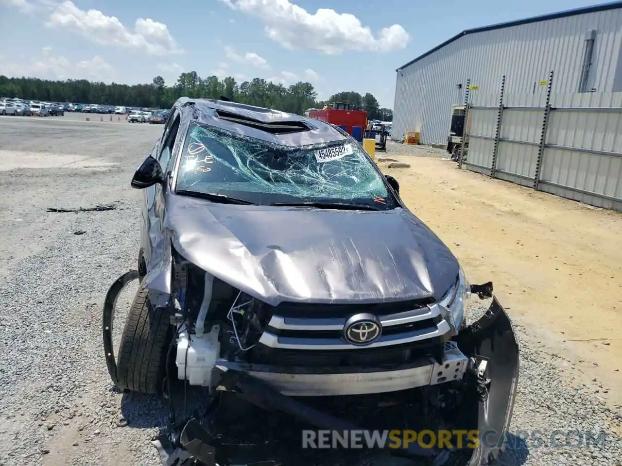 9 Photograph of a damaged car 5TDKZRFH2KS574602 TOYOTA HIGHLANDER 2019