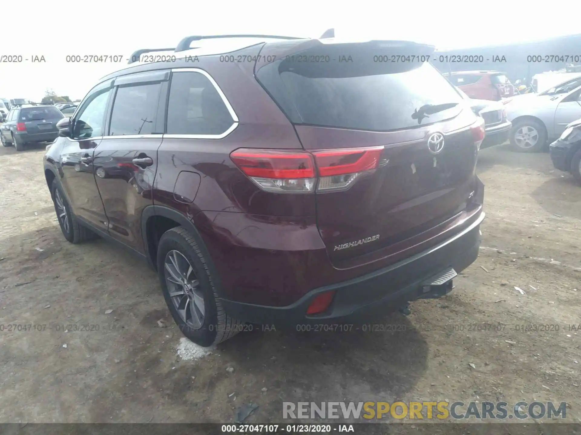 3 Photograph of a damaged car 5TDKZRFH3KS289956 TOYOTA HIGHLANDER 2019