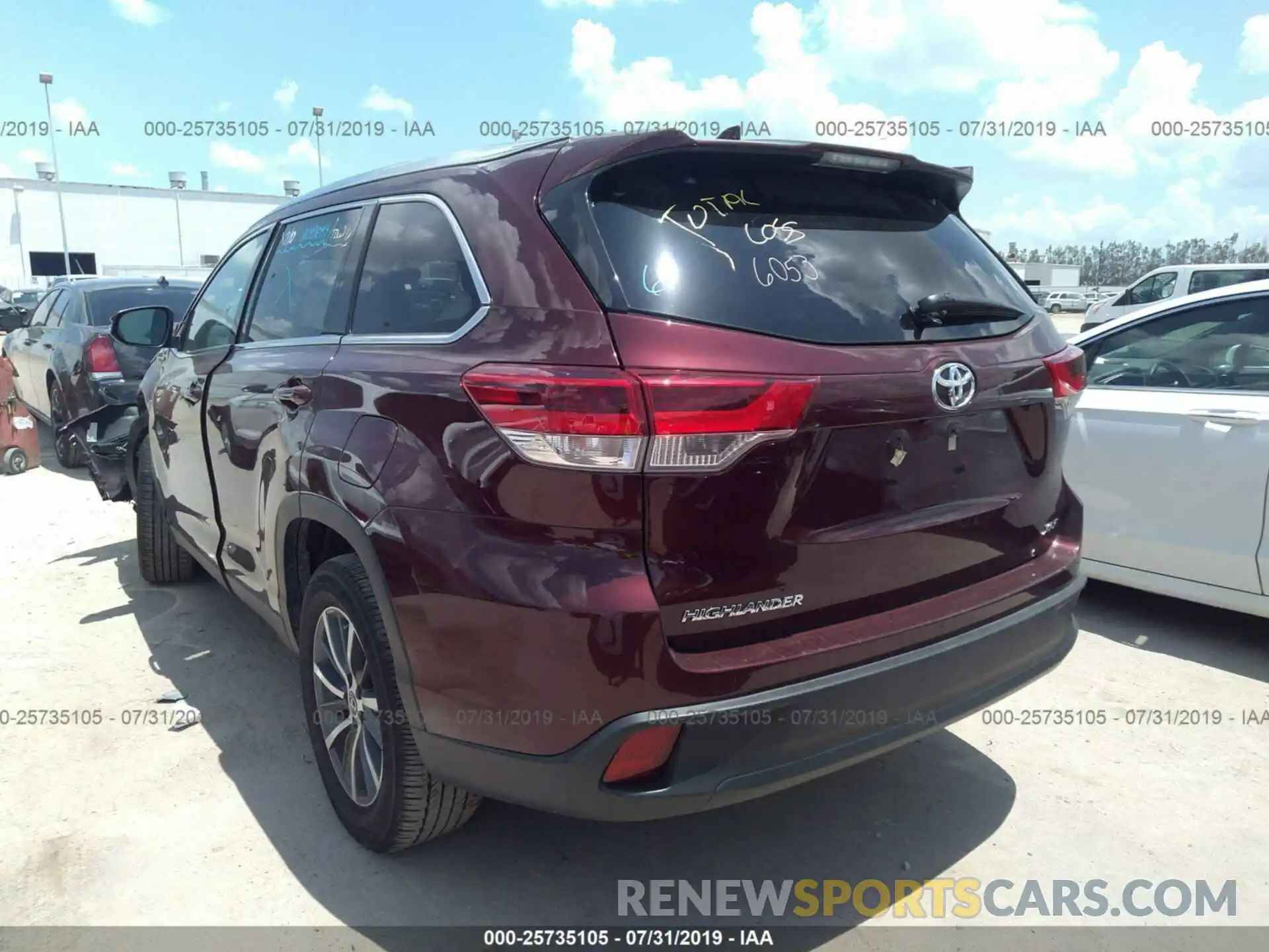 3 Фотография поврежденного автомобиля 5TDKZRFH3KS292372 TOYOTA HIGHLANDER 2019