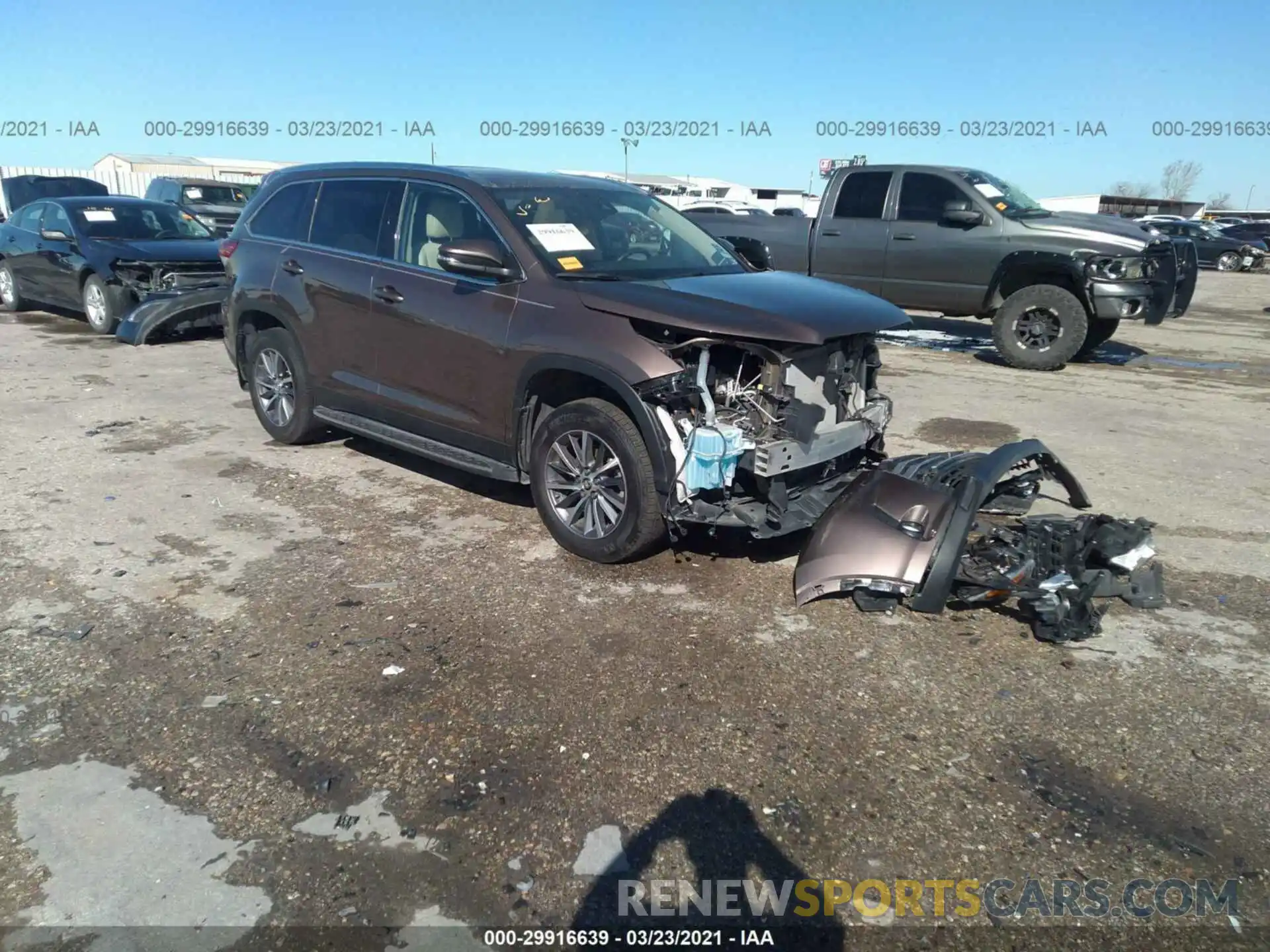 1 Photograph of a damaged car 5TDKZRFH3KS309283 TOYOTA HIGHLANDER 2019