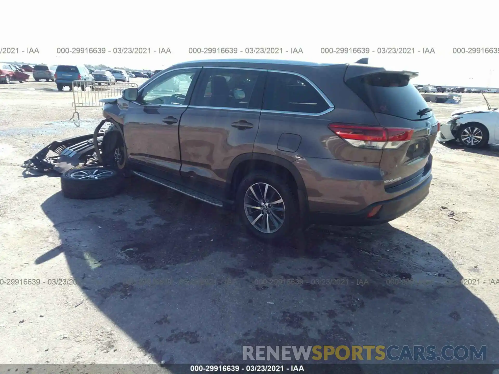 3 Photograph of a damaged car 5TDKZRFH3KS309283 TOYOTA HIGHLANDER 2019