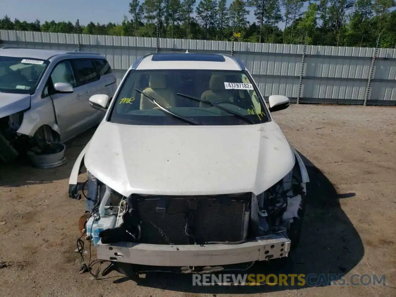 9 Photograph of a damaged car 5TDKZRFH3KS309784 TOYOTA HIGHLANDER 2019