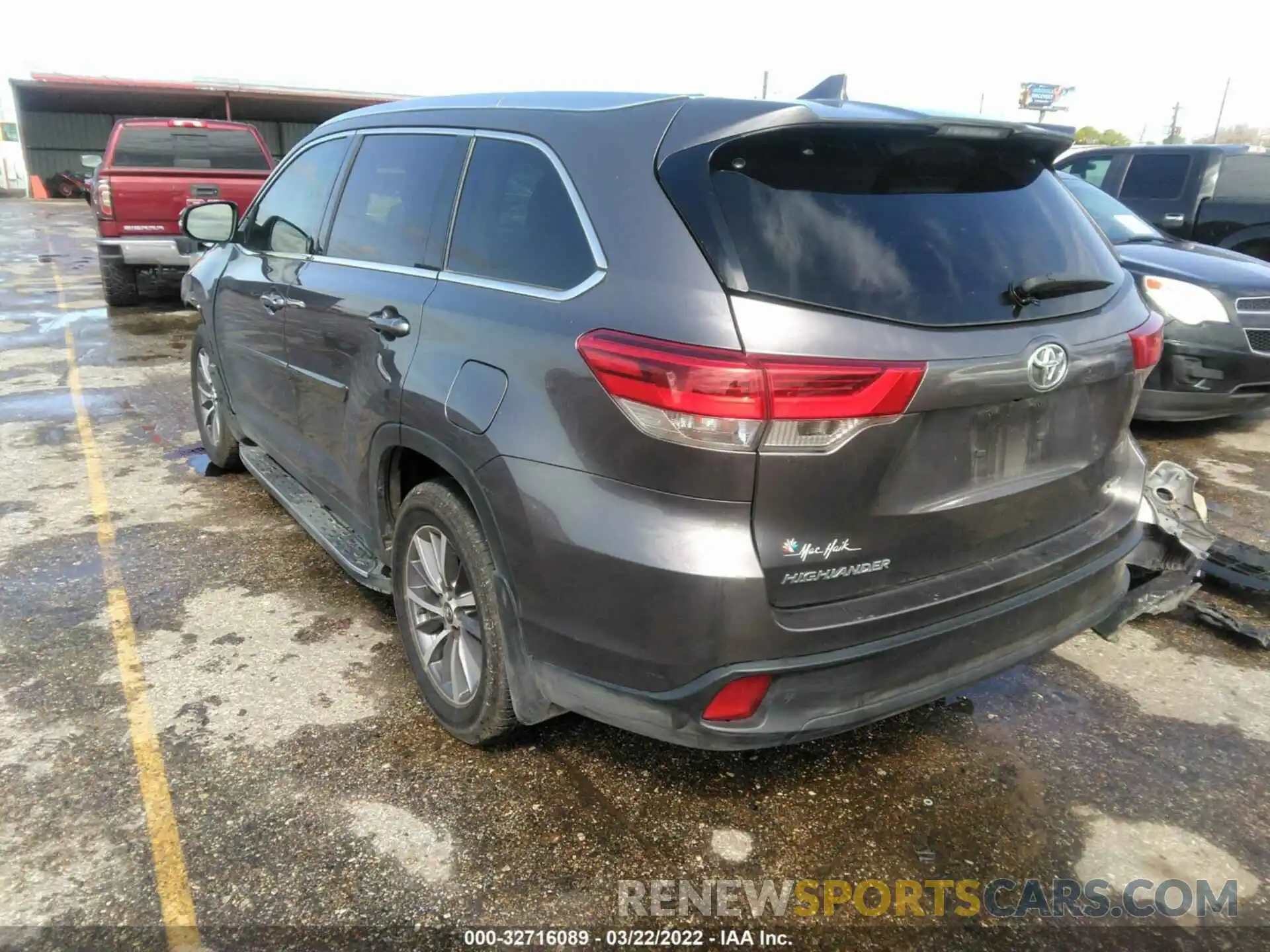 3 Фотография поврежденного автомобиля 5TDKZRFH3KS310028 TOYOTA HIGHLANDER 2019