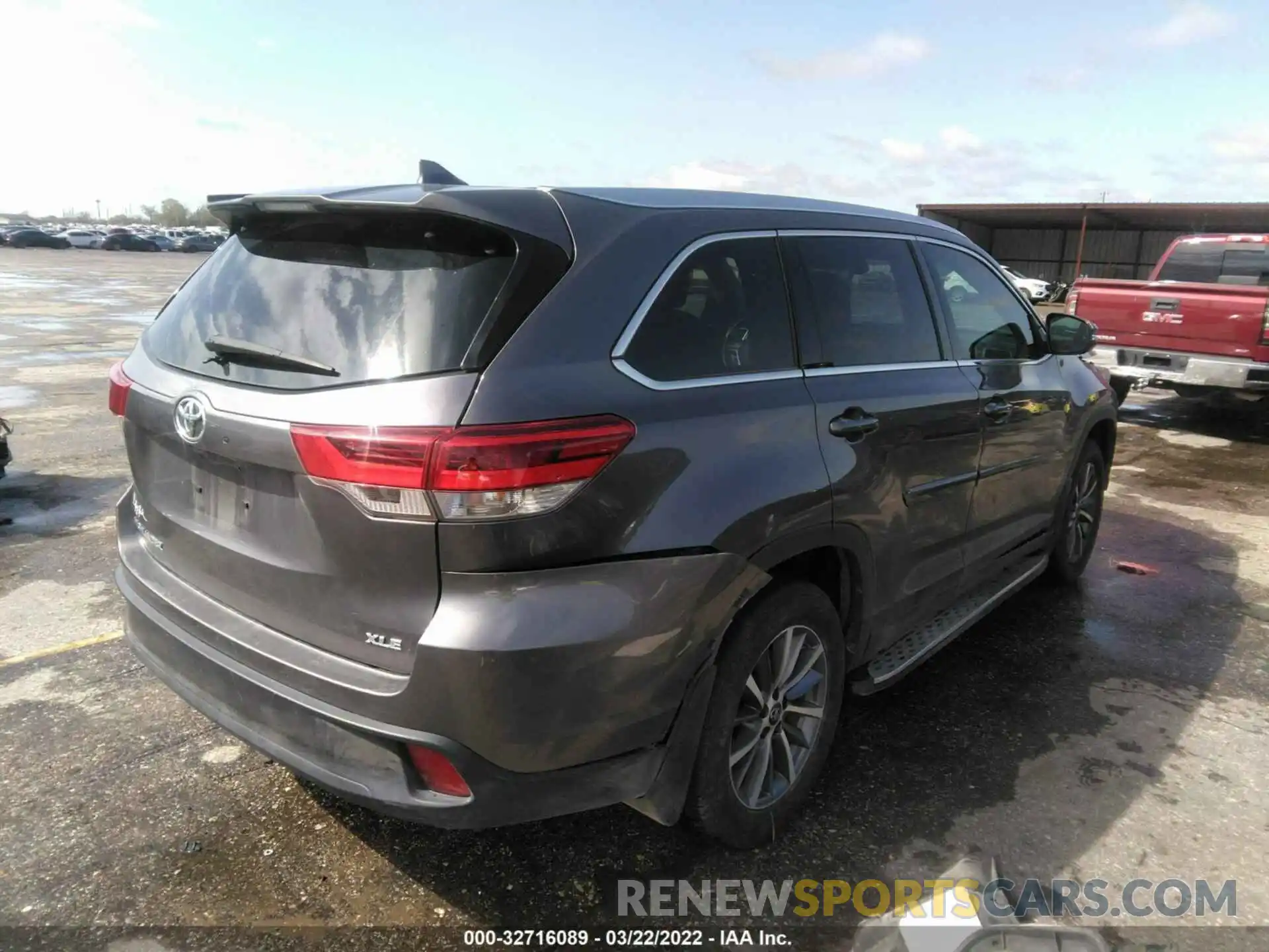 4 Фотография поврежденного автомобиля 5TDKZRFH3KS310028 TOYOTA HIGHLANDER 2019