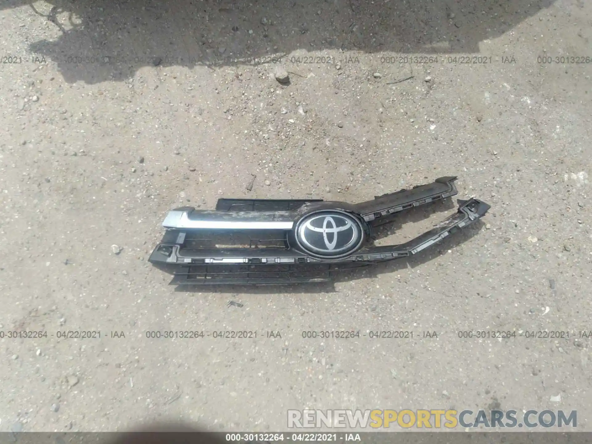 11 Photograph of a damaged car 5TDKZRFH3KS310465 TOYOTA HIGHLANDER 2019