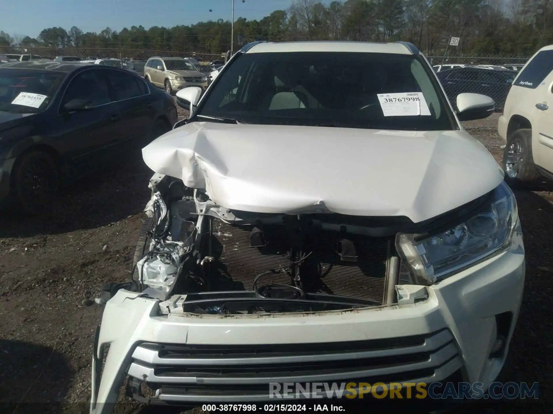 12 Photograph of a damaged car 5TDKZRFH3KS314189 TOYOTA HIGHLANDER 2019