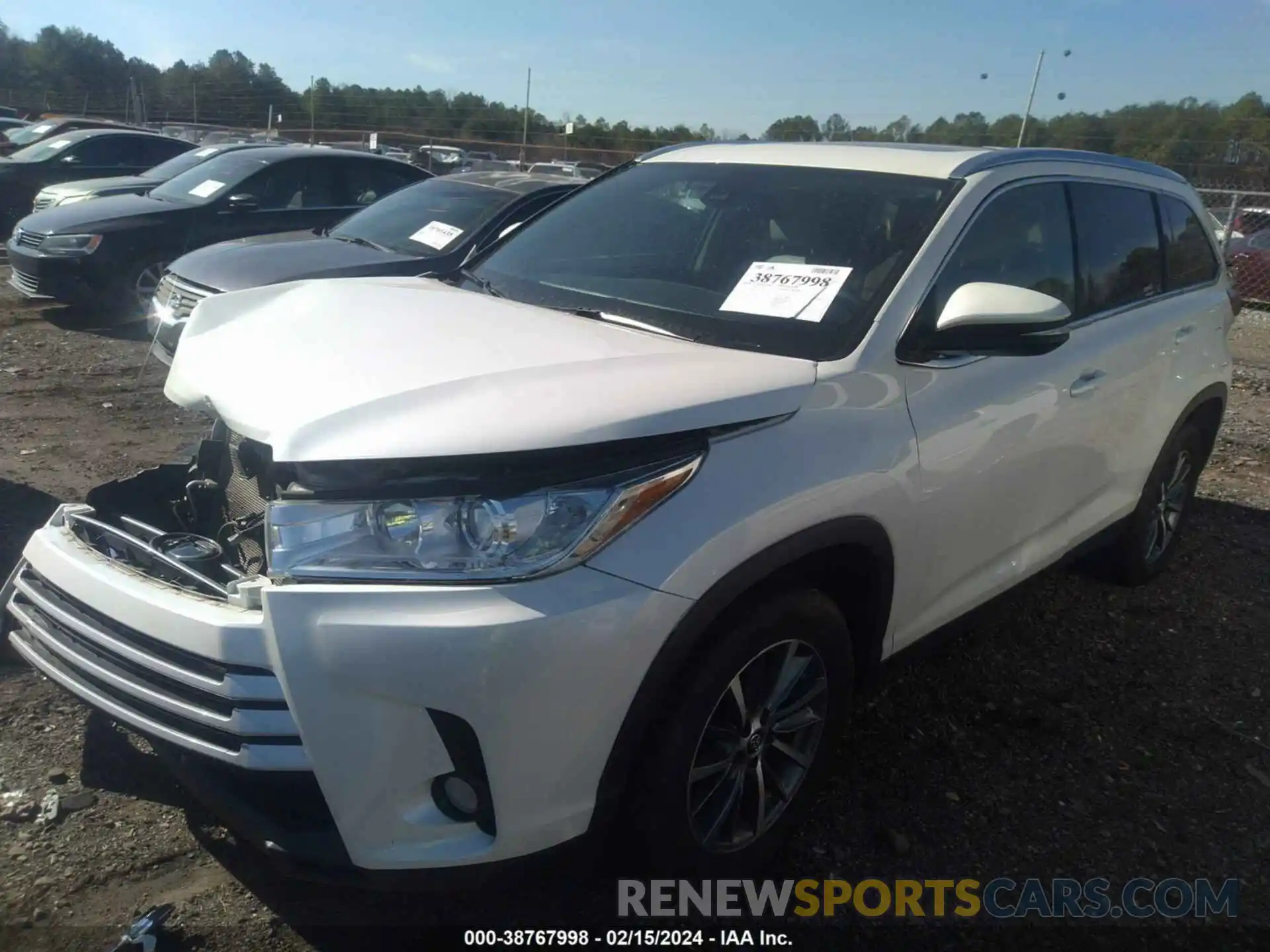 17 Photograph of a damaged car 5TDKZRFH3KS314189 TOYOTA HIGHLANDER 2019