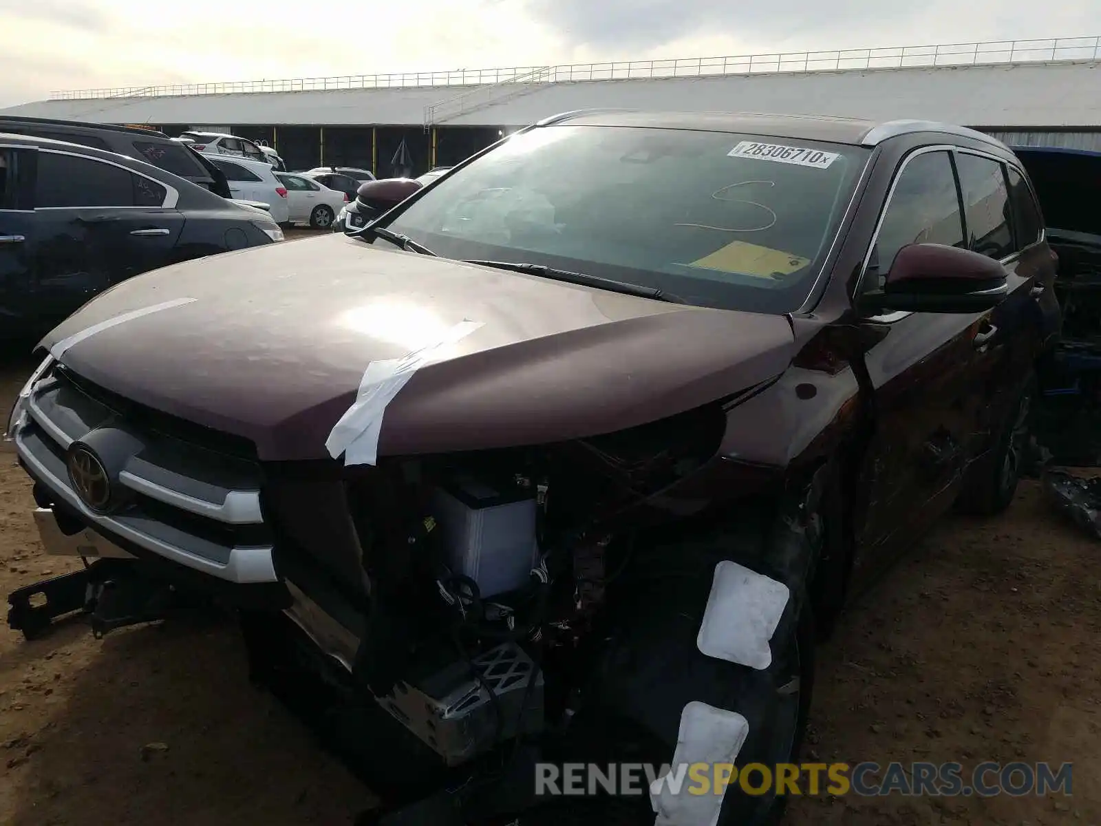 2 Photograph of a damaged car 5TDKZRFH3KS322339 TOYOTA HIGHLANDER 2019