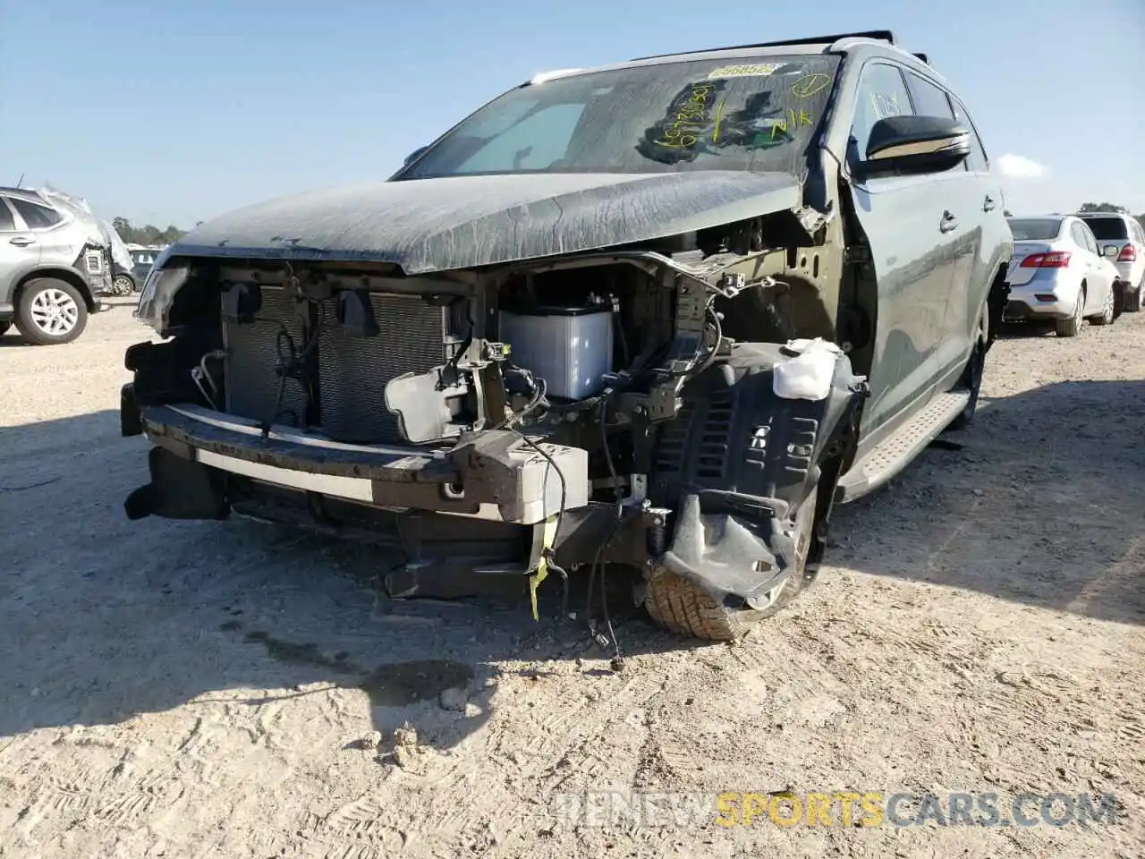 9 Photograph of a damaged car 5TDKZRFH3KS350481 TOYOTA HIGHLANDER 2019