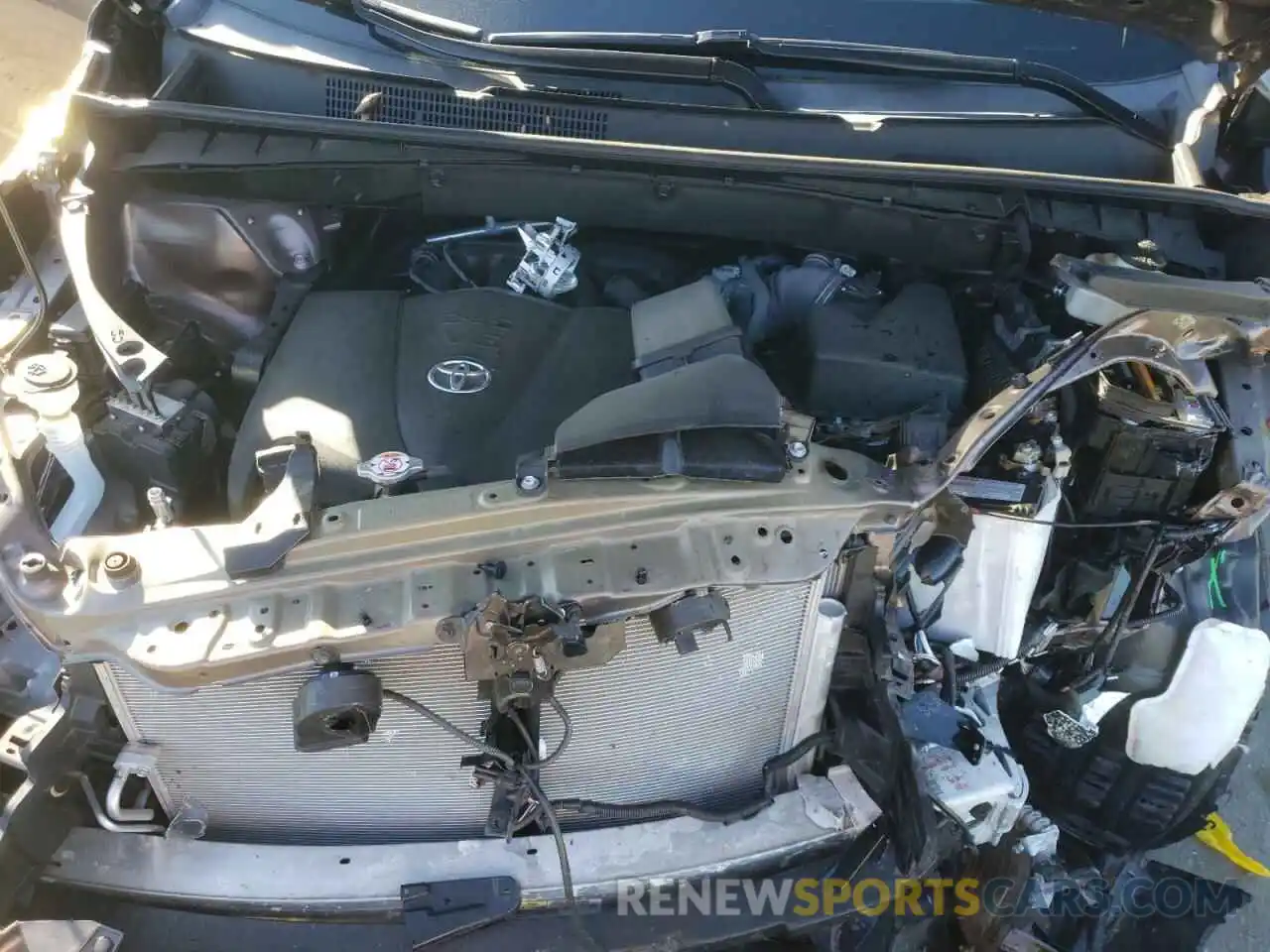 7 Photograph of a damaged car 5TDKZRFH3KS353414 TOYOTA HIGHLANDER 2019