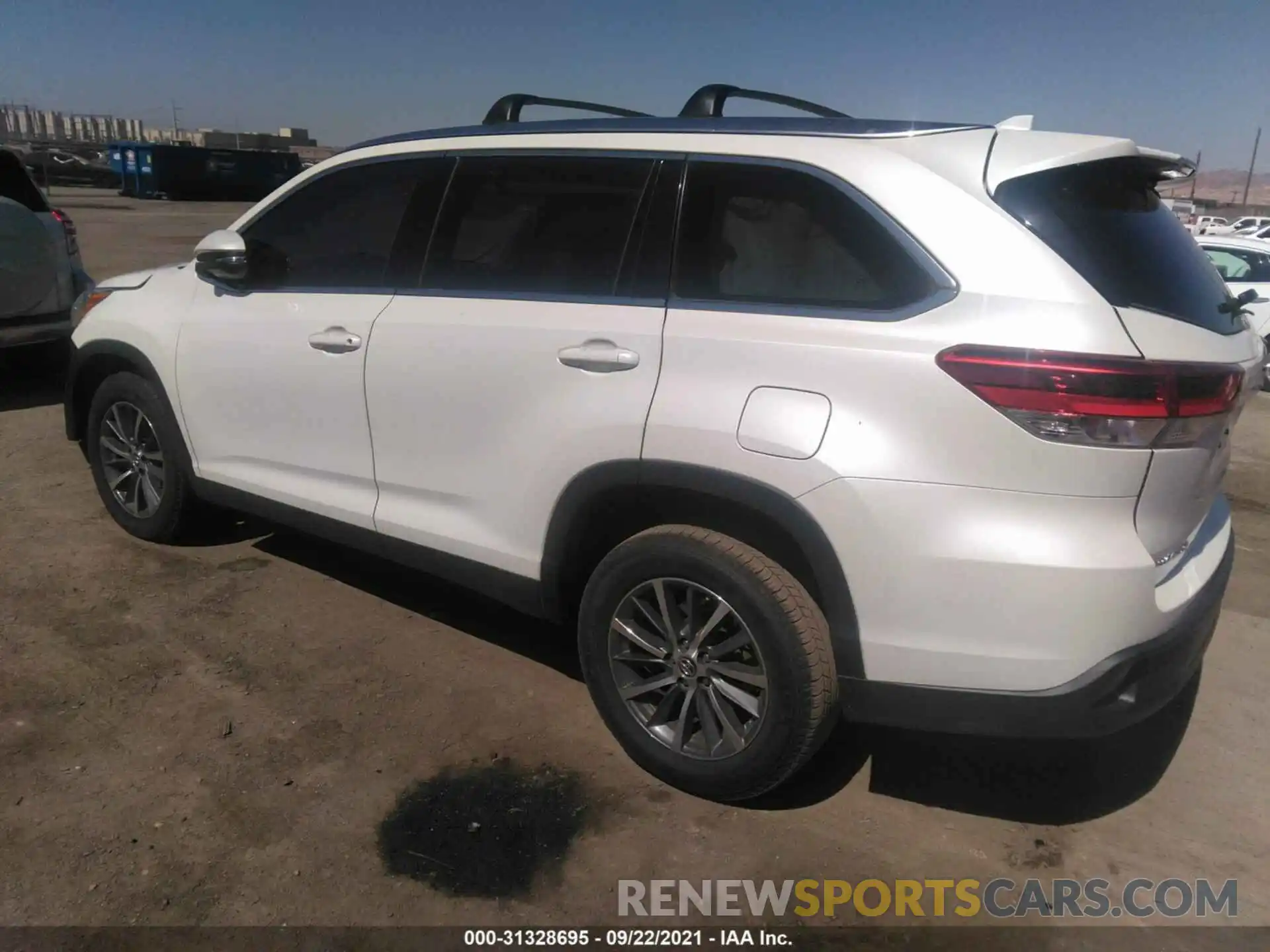 3 Фотография поврежденного автомобиля 5TDKZRFH3KS359004 TOYOTA HIGHLANDER 2019