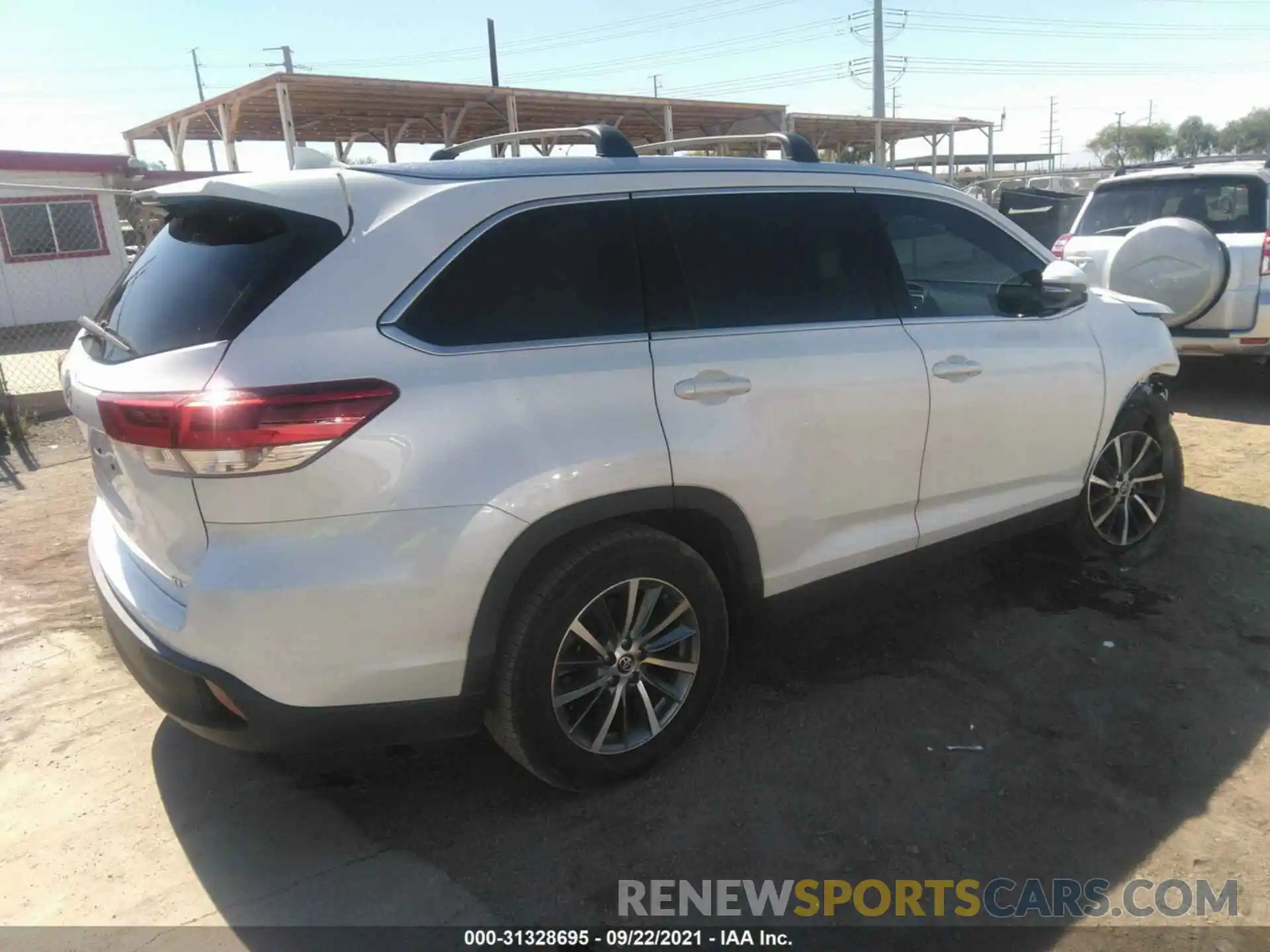 4 Фотография поврежденного автомобиля 5TDKZRFH3KS359004 TOYOTA HIGHLANDER 2019