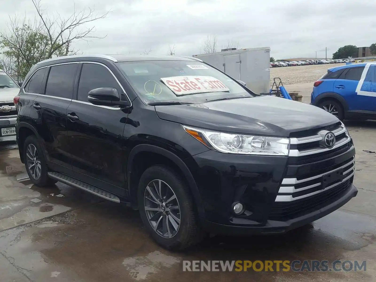 1 Photograph of a damaged car 5TDKZRFH3KS365160 TOYOTA HIGHLANDER 2019