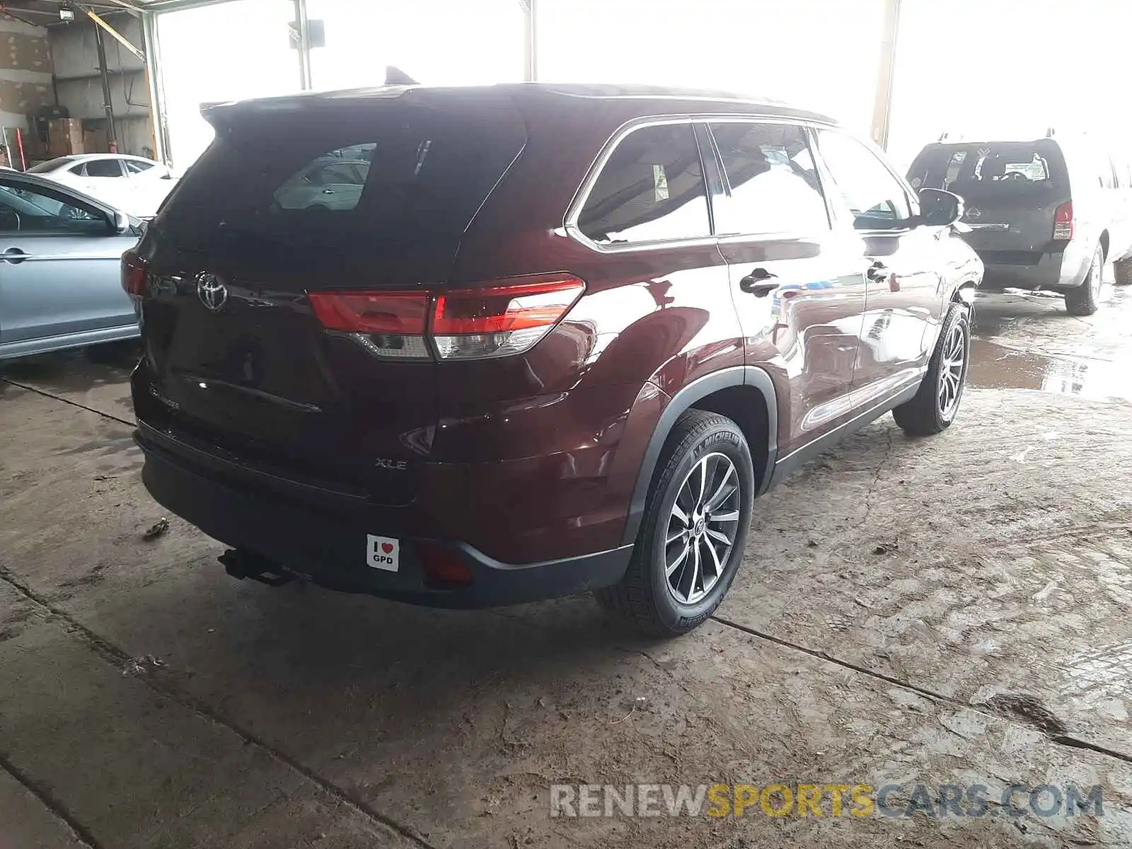 4 Фотография поврежденного автомобиля 5TDKZRFH3KS366227 TOYOTA HIGHLANDER 2019