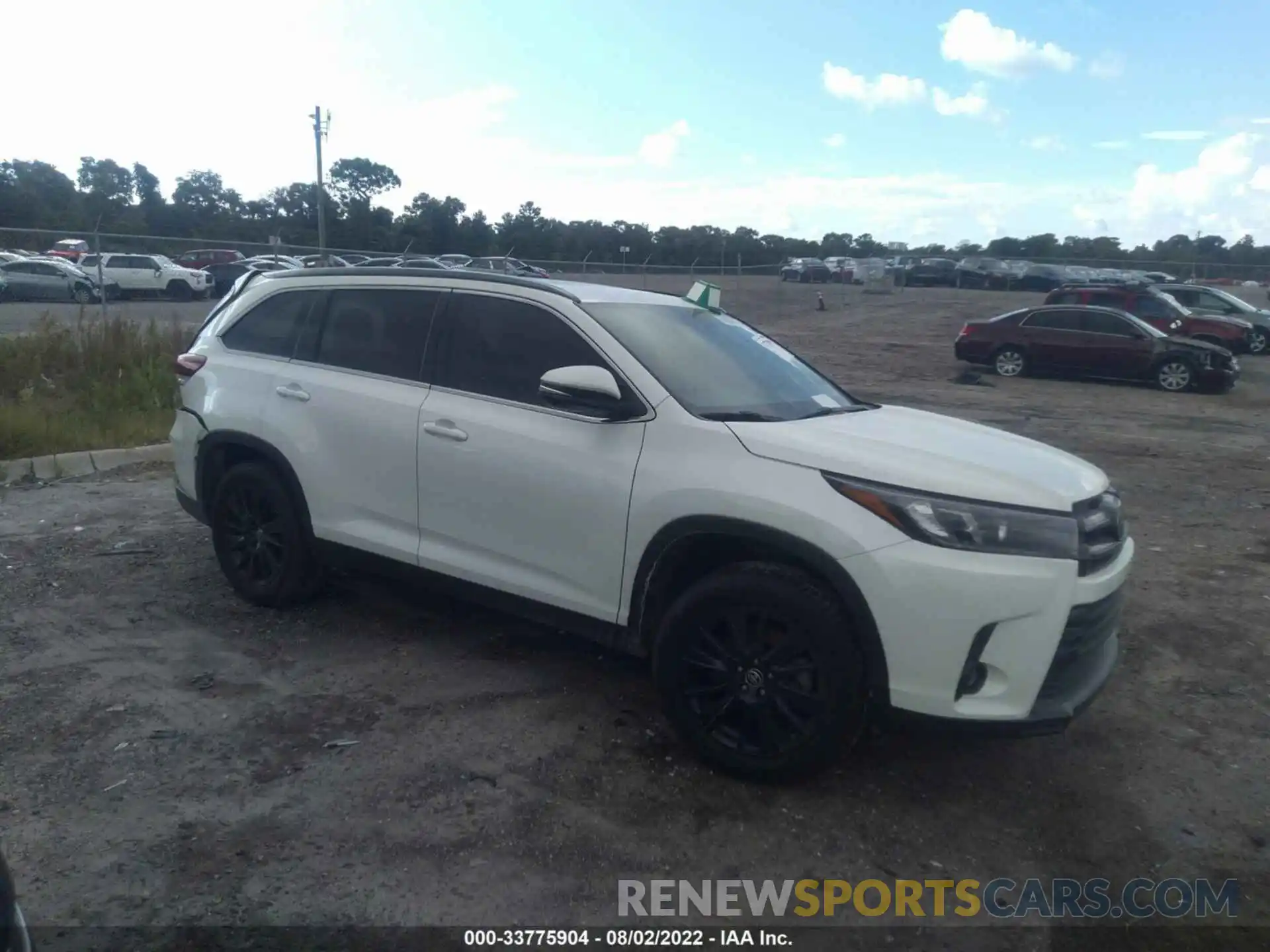 1 Photograph of a damaged car 5TDKZRFH3KS367667 TOYOTA HIGHLANDER 2019