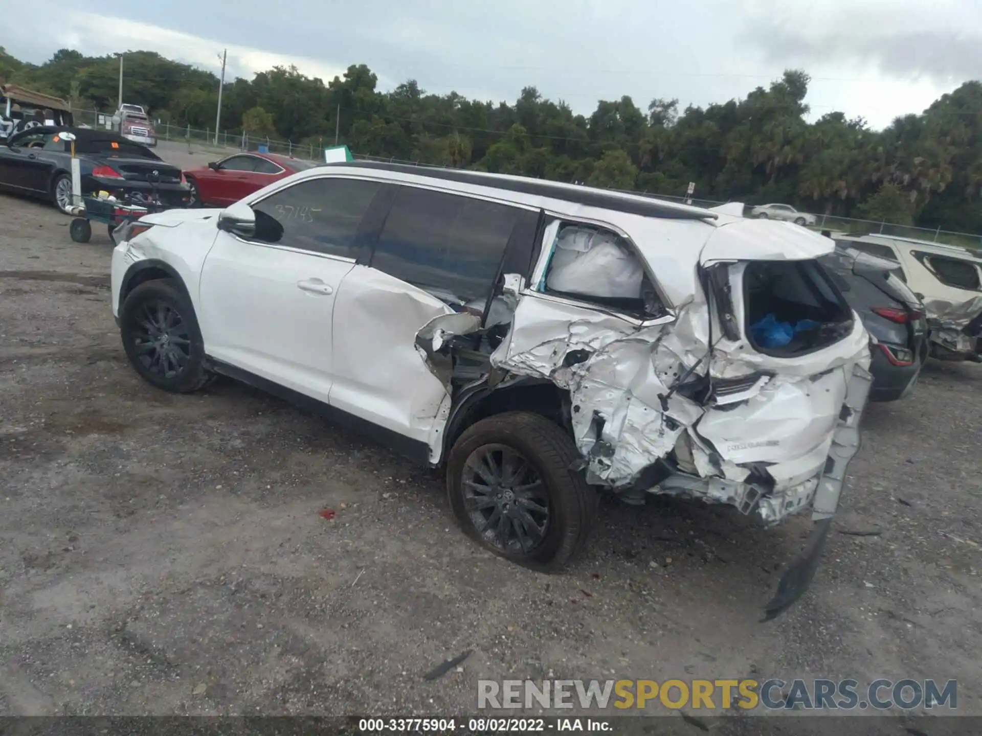 3 Photograph of a damaged car 5TDKZRFH3KS367667 TOYOTA HIGHLANDER 2019