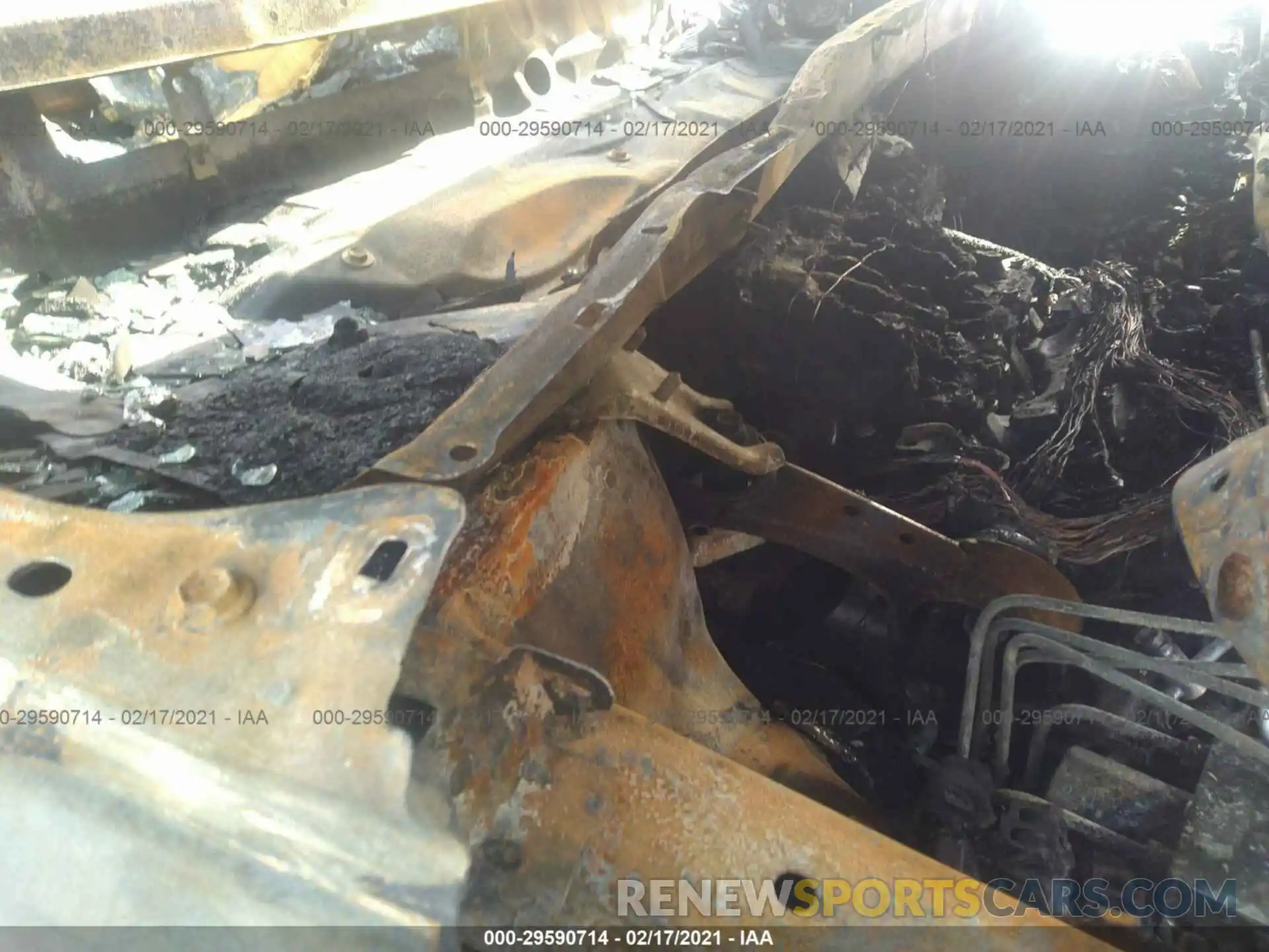 10 Photograph of a damaged car 5TDKZRFH3KS368172 TOYOTA HIGHLANDER 2019