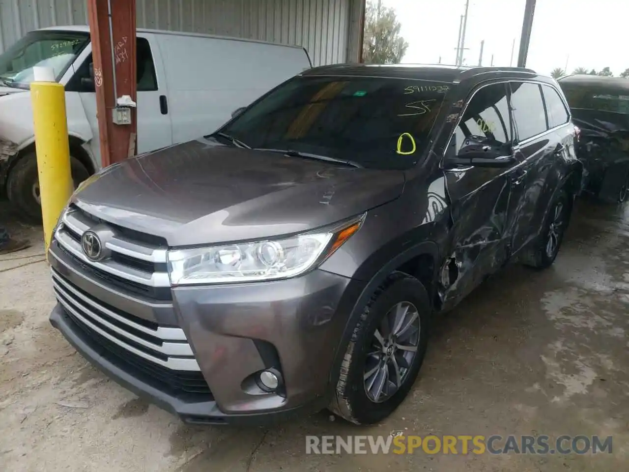 2 Фотография поврежденного автомобиля 5TDKZRFH3KS555556 TOYOTA HIGHLANDER 2019