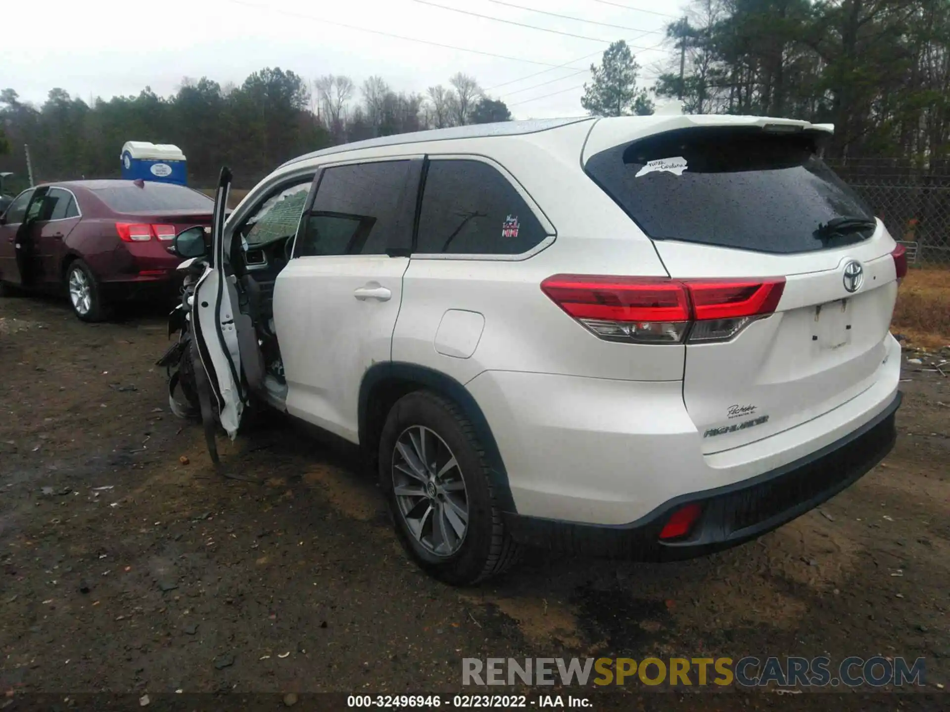 3 Photograph of a damaged car 5TDKZRFH3KS556030 TOYOTA HIGHLANDER 2019