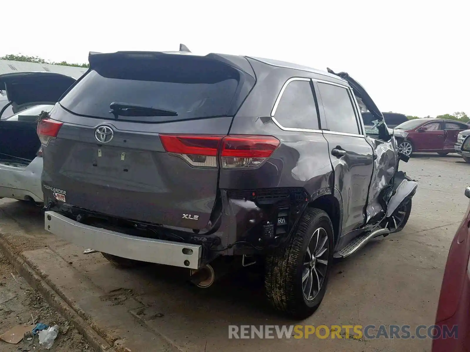 4 Фотография поврежденного автомобиля 5TDKZRFH3KS556707 TOYOTA HIGHLANDER 2019