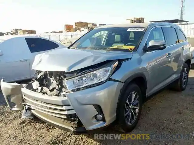 2 Photograph of a damaged car 5TDKZRFH3KS557453 TOYOTA HIGHLANDER 2019