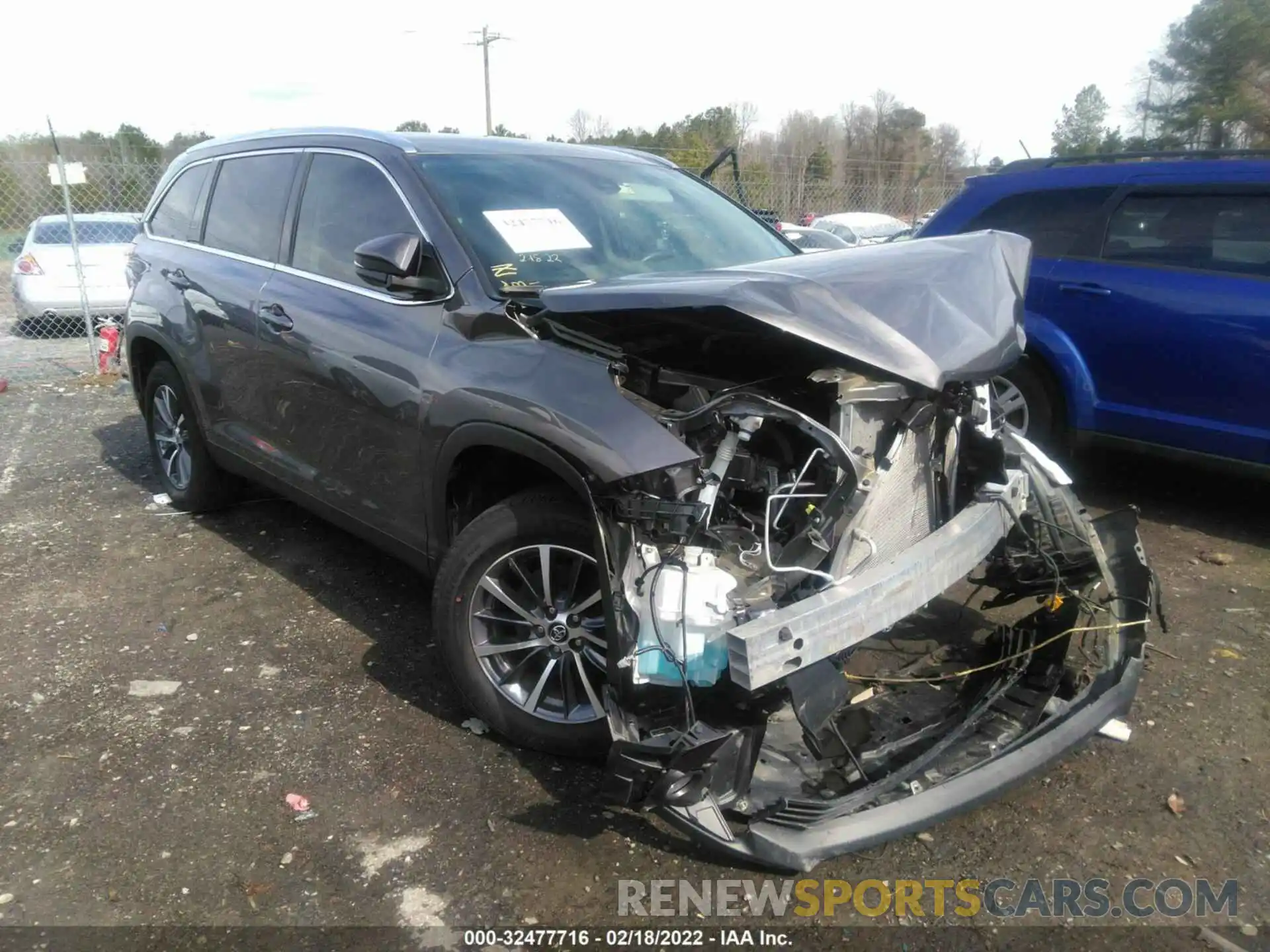 1 Photograph of a damaged car 5TDKZRFH3KS567223 TOYOTA HIGHLANDER 2019