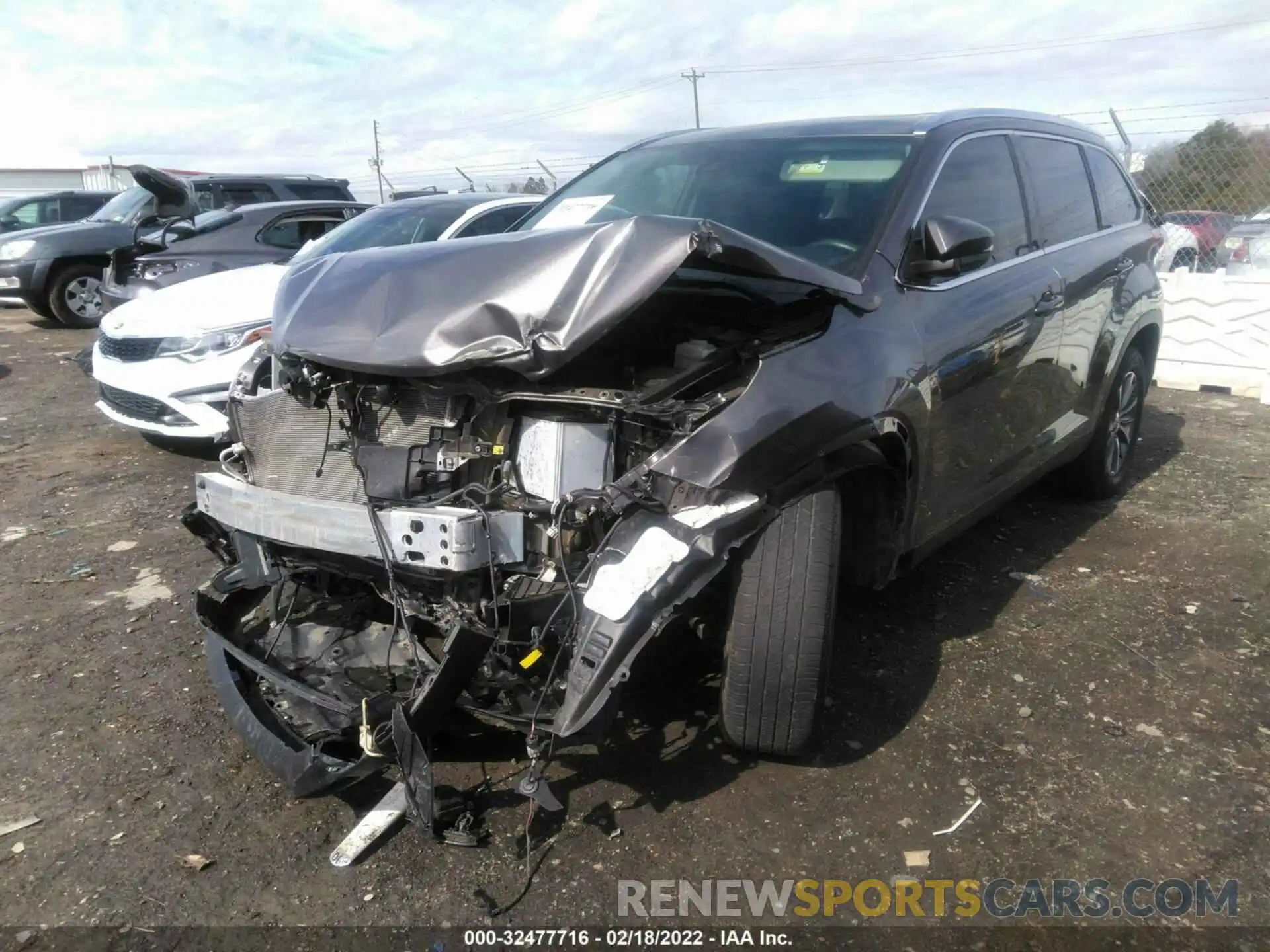 2 Photograph of a damaged car 5TDKZRFH3KS567223 TOYOTA HIGHLANDER 2019