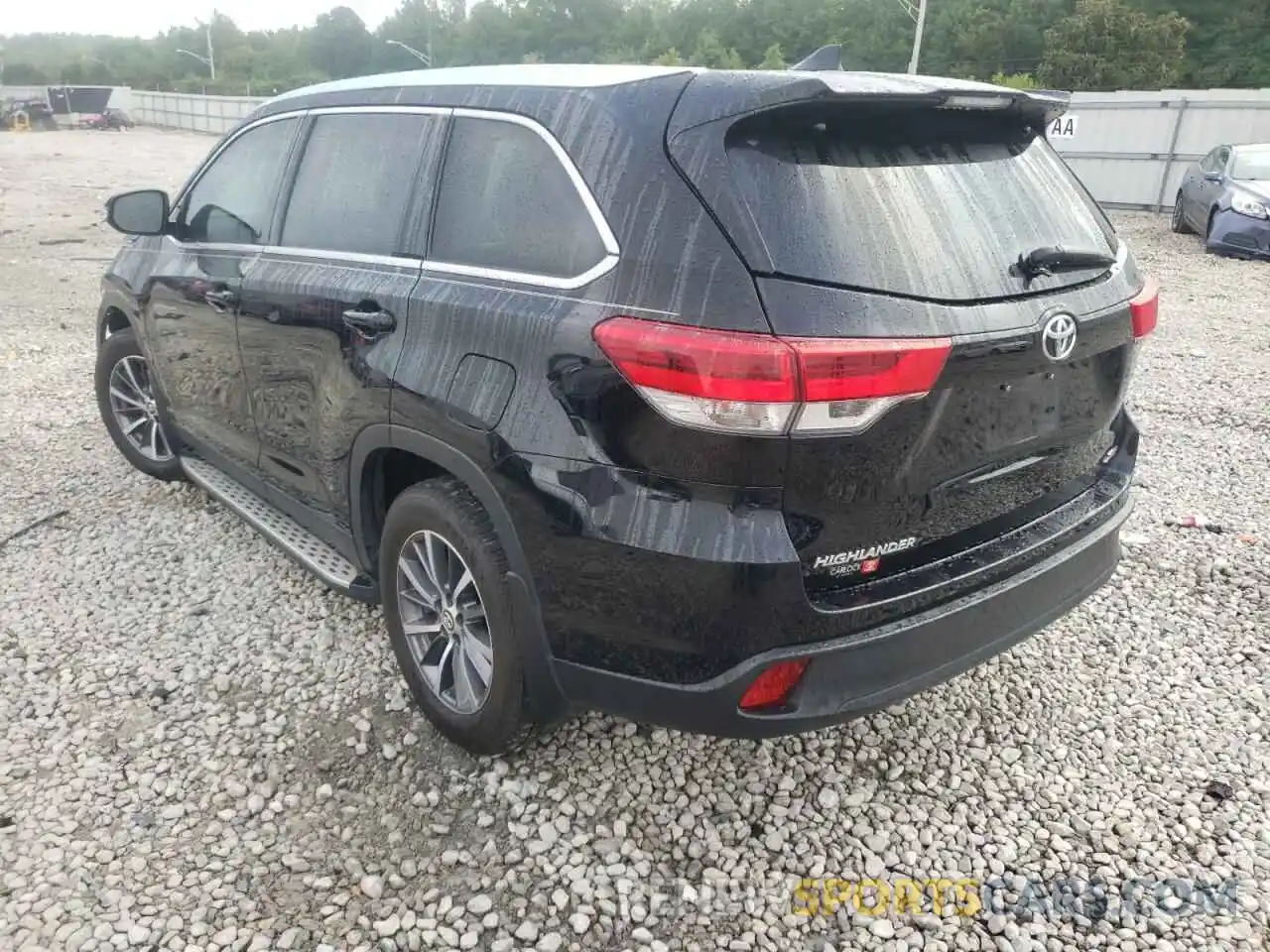 3 Photograph of a damaged car 5TDKZRFH3KS567514 TOYOTA HIGHLANDER 2019