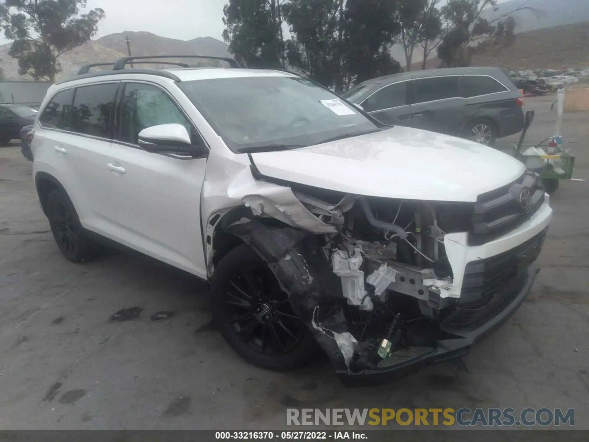 1 Photograph of a damaged car 5TDKZRFH3KS569621 TOYOTA HIGHLANDER 2019