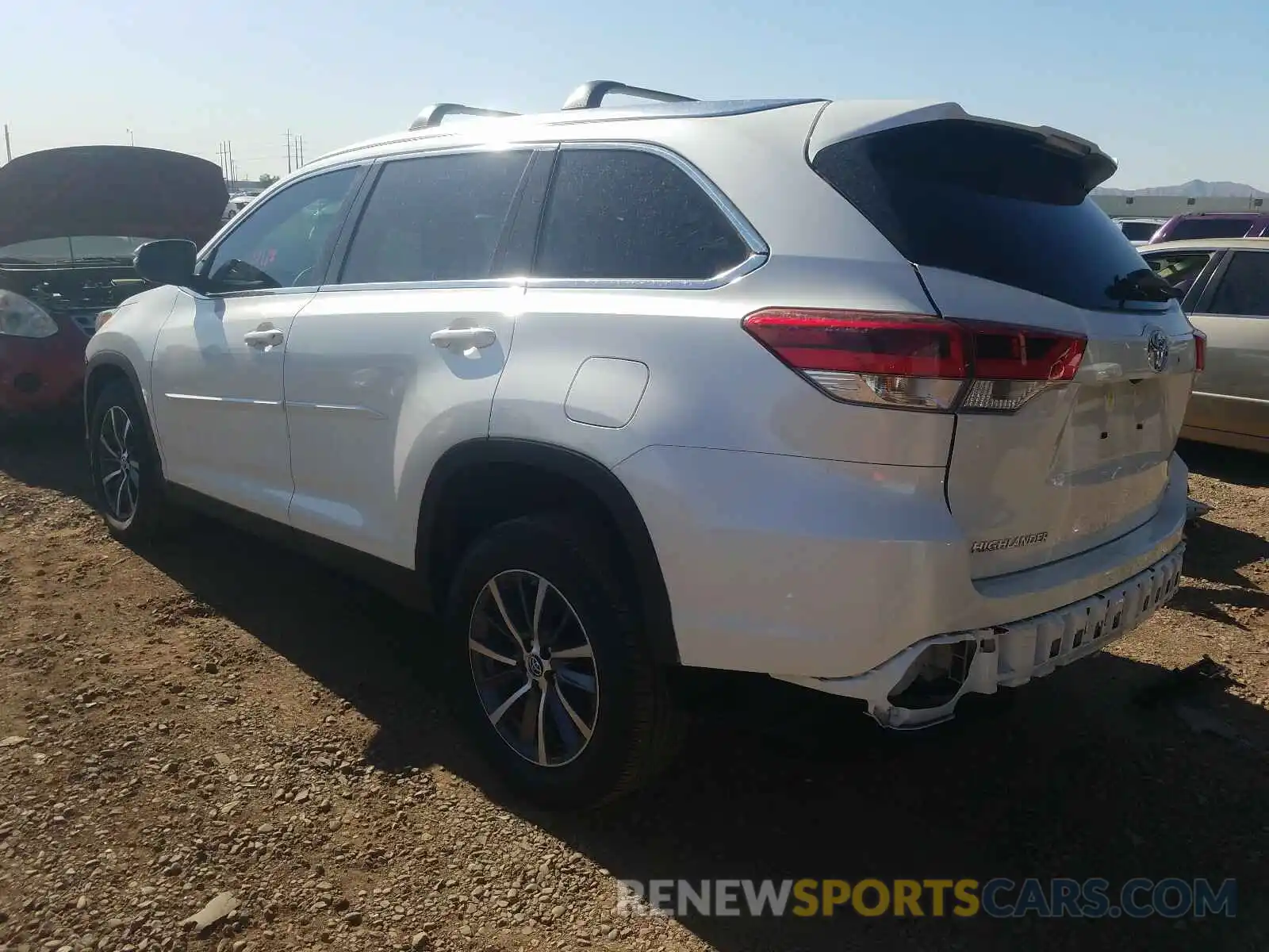 3 Фотография поврежденного автомобиля 5TDKZRFH3KS569750 TOYOTA HIGHLANDER 2019