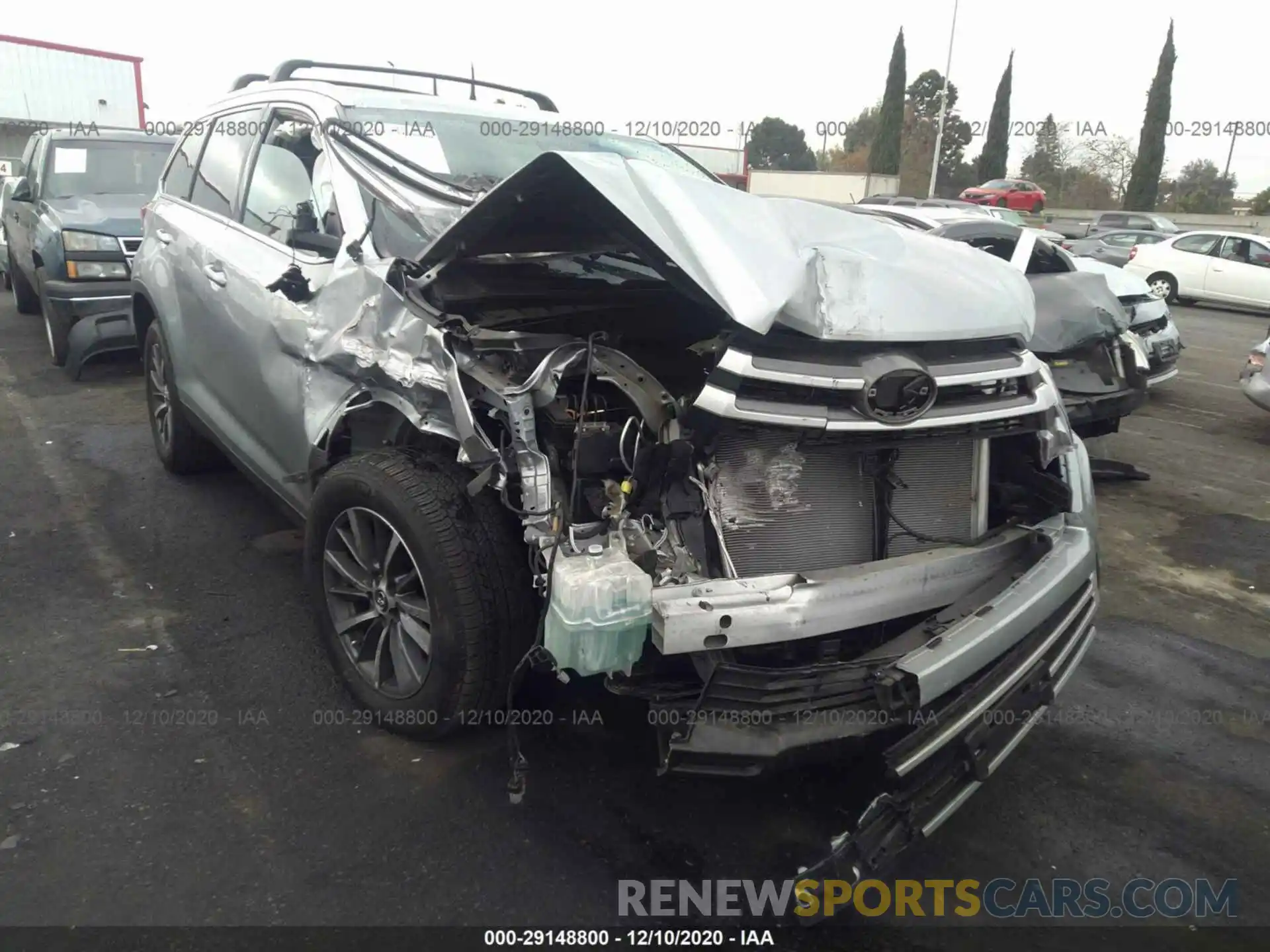 1 Photograph of a damaged car 5TDKZRFH3KS570087 TOYOTA HIGHLANDER 2019