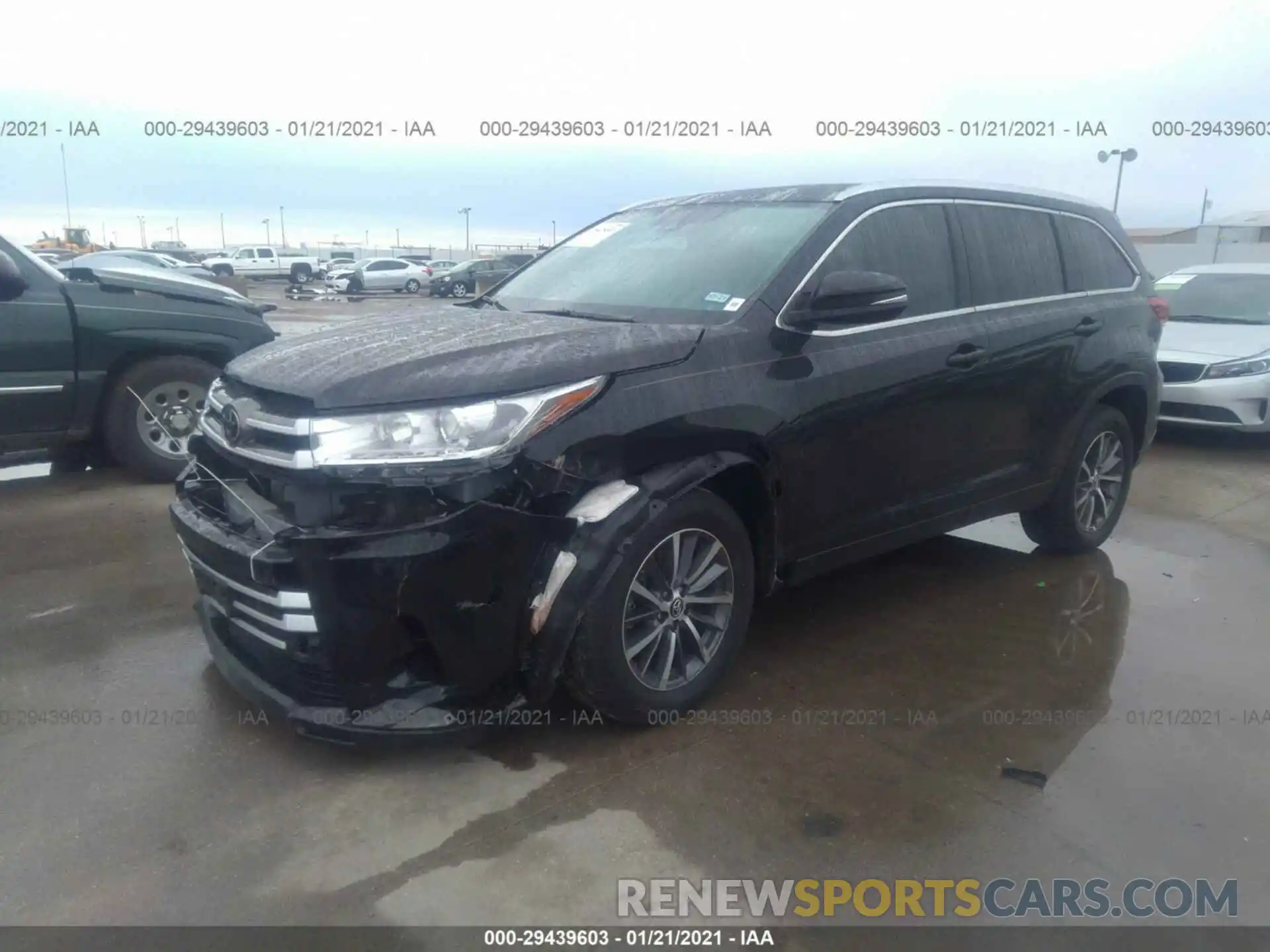 2 Photograph of a damaged car 5TDKZRFH3KS570753 TOYOTA HIGHLANDER 2019