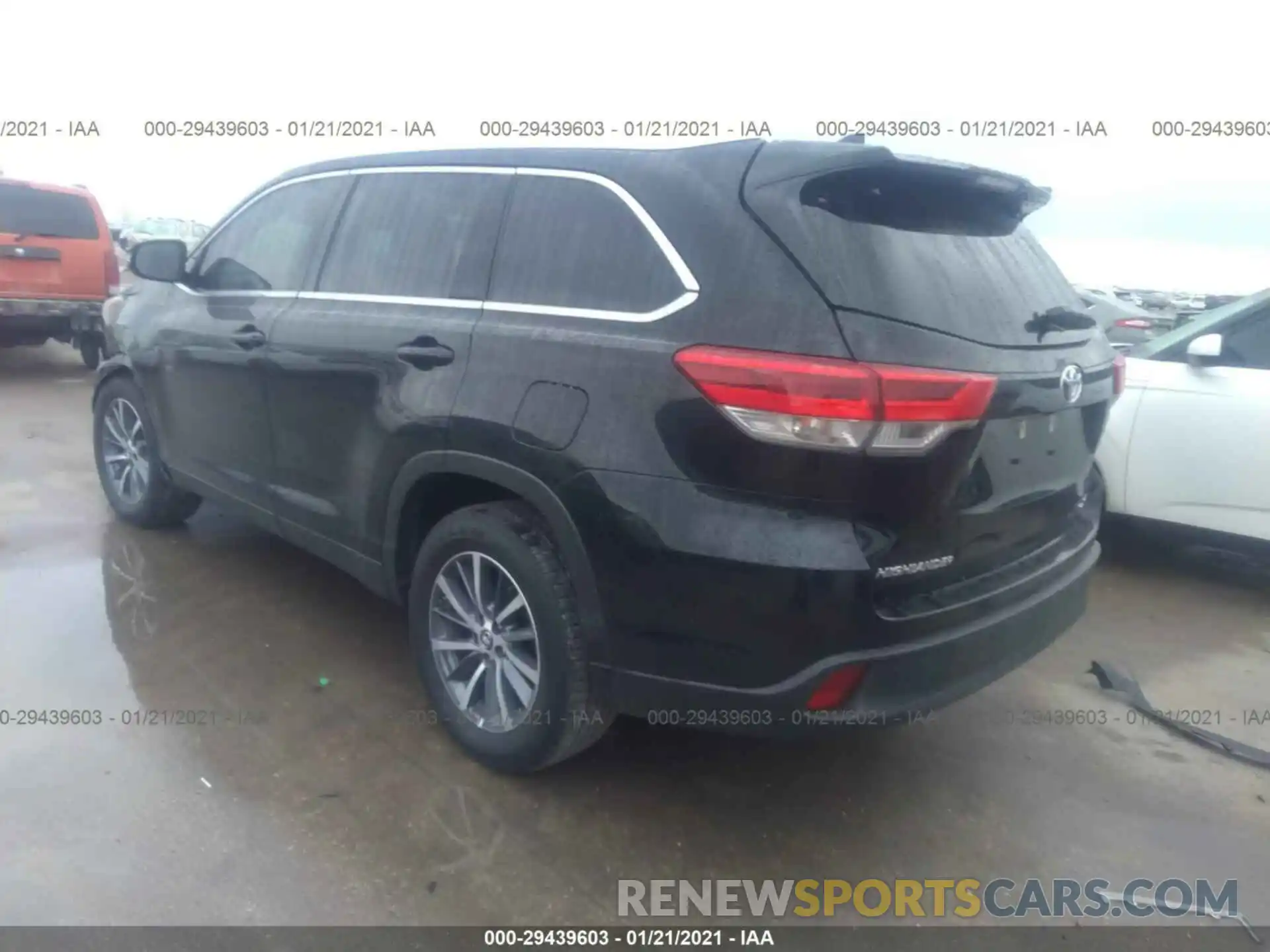 3 Photograph of a damaged car 5TDKZRFH3KS570753 TOYOTA HIGHLANDER 2019