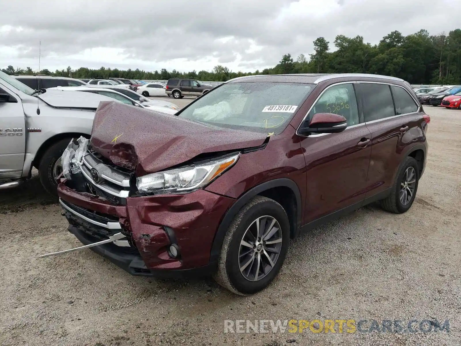 2 Photograph of a damaged car 5TDKZRFH4KS296320 TOYOTA HIGHLANDER 2019