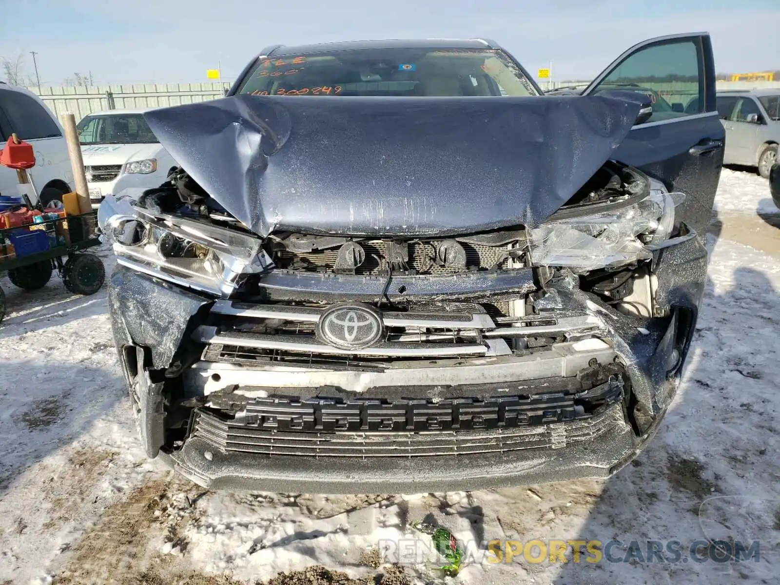 7 Photograph of a damaged car 5TDKZRFH4KS300849 TOYOTA HIGHLANDER 2019