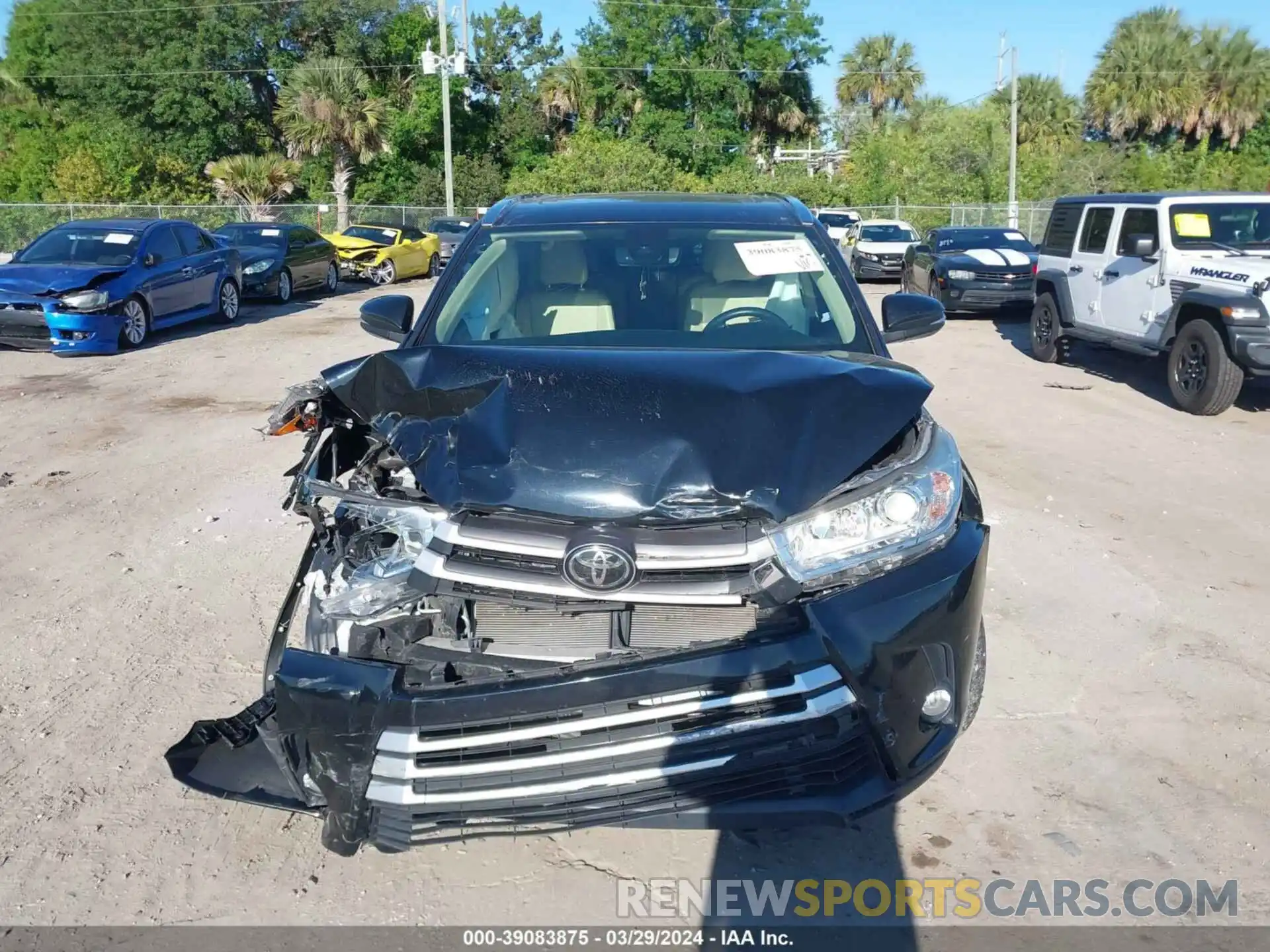 12 Photograph of a damaged car 5TDKZRFH4KS308353 TOYOTA HIGHLANDER 2019